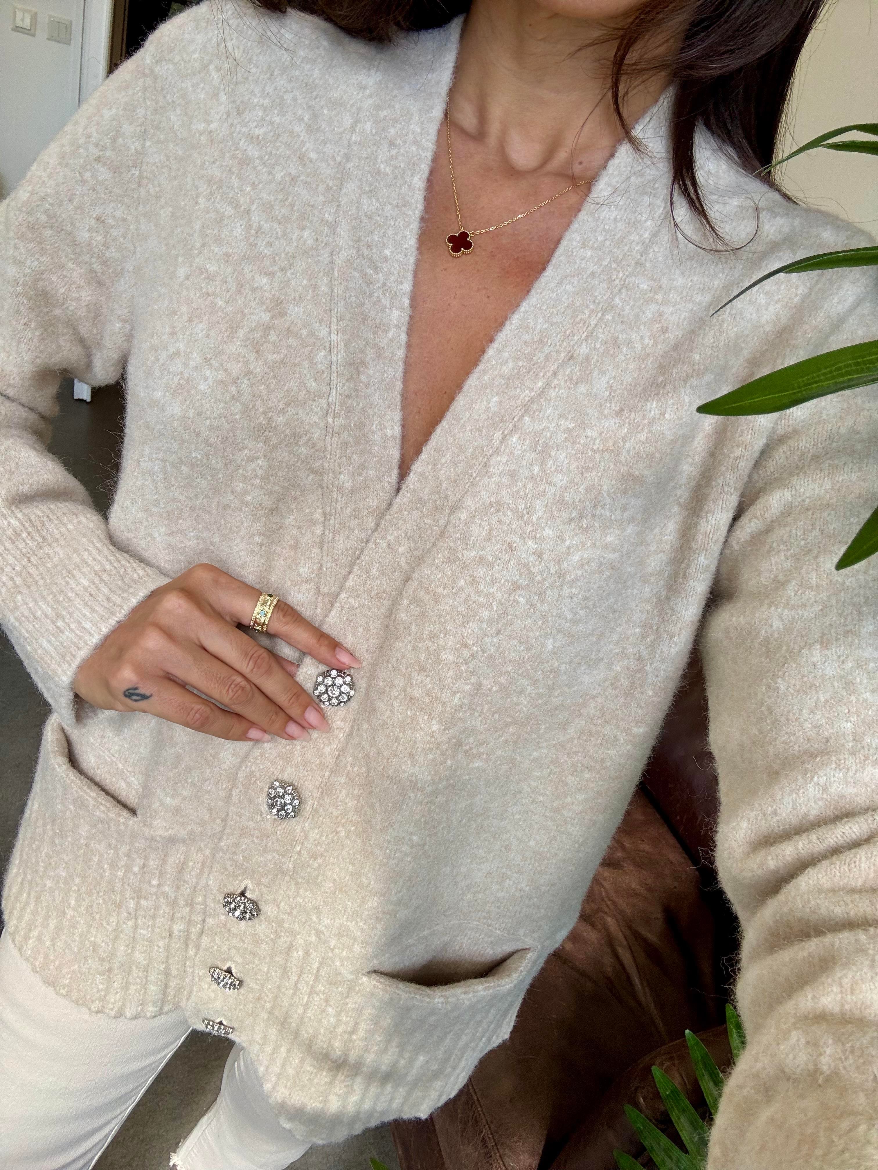 Açık Bej Melanj V Yaka Taş Düğmeli Cepli Yumuşak Dokulu Hırka