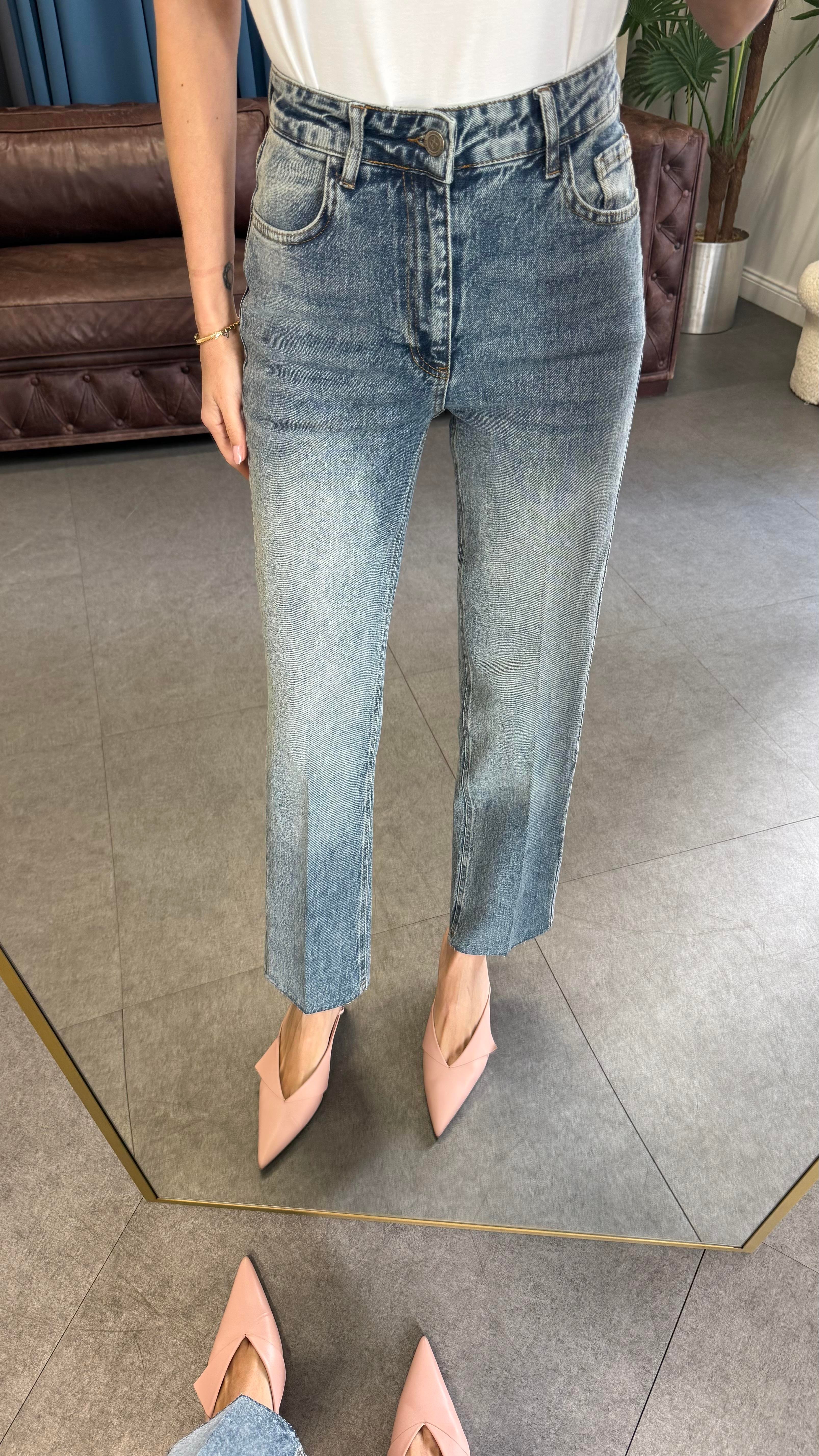 Açık Mavi Yıkamalı Düz Kesim Jean Pantolon