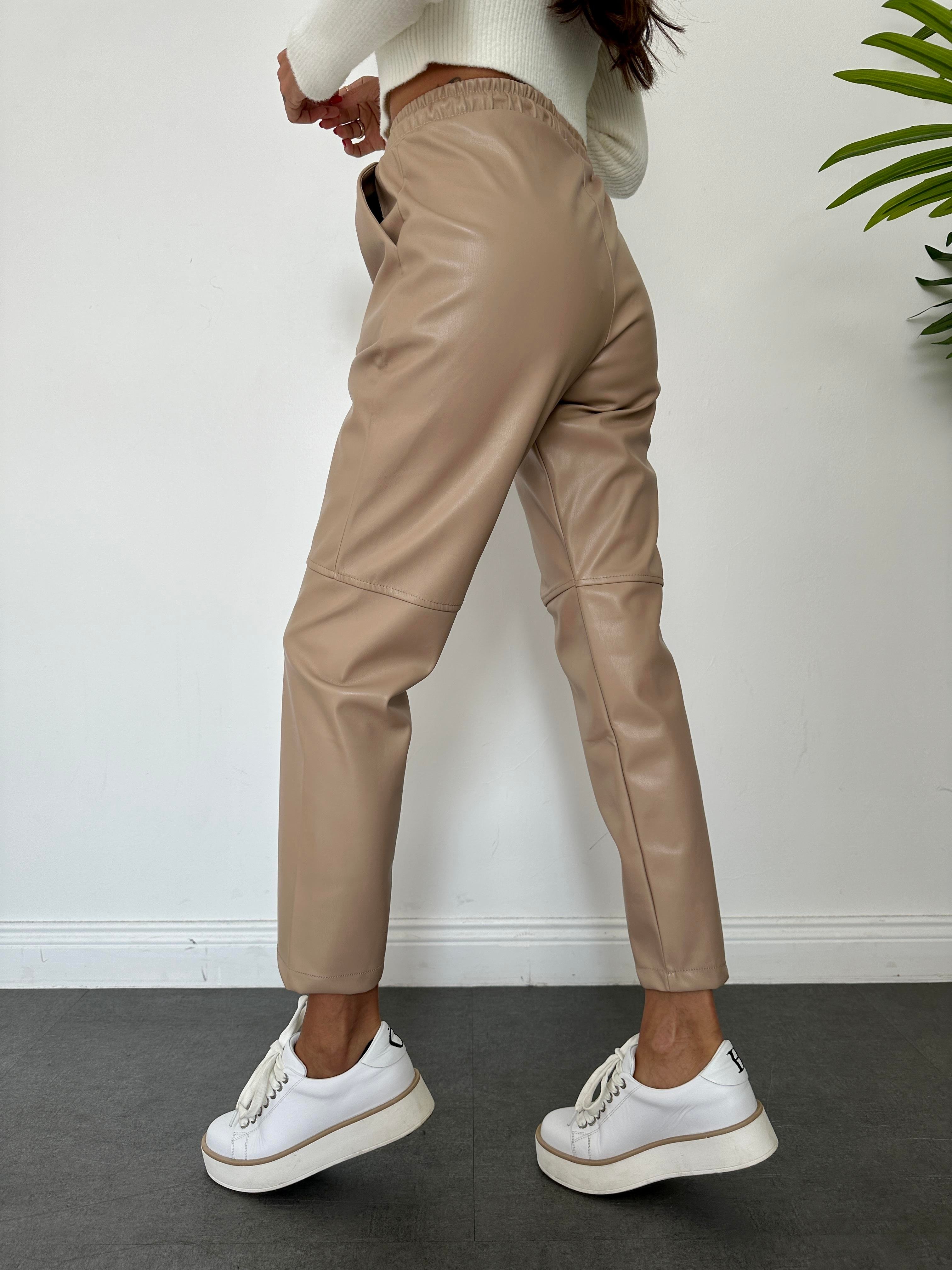 Bej Dizi Dikişli Bağcıklı ve Beli Lastikli Deri Pantolon