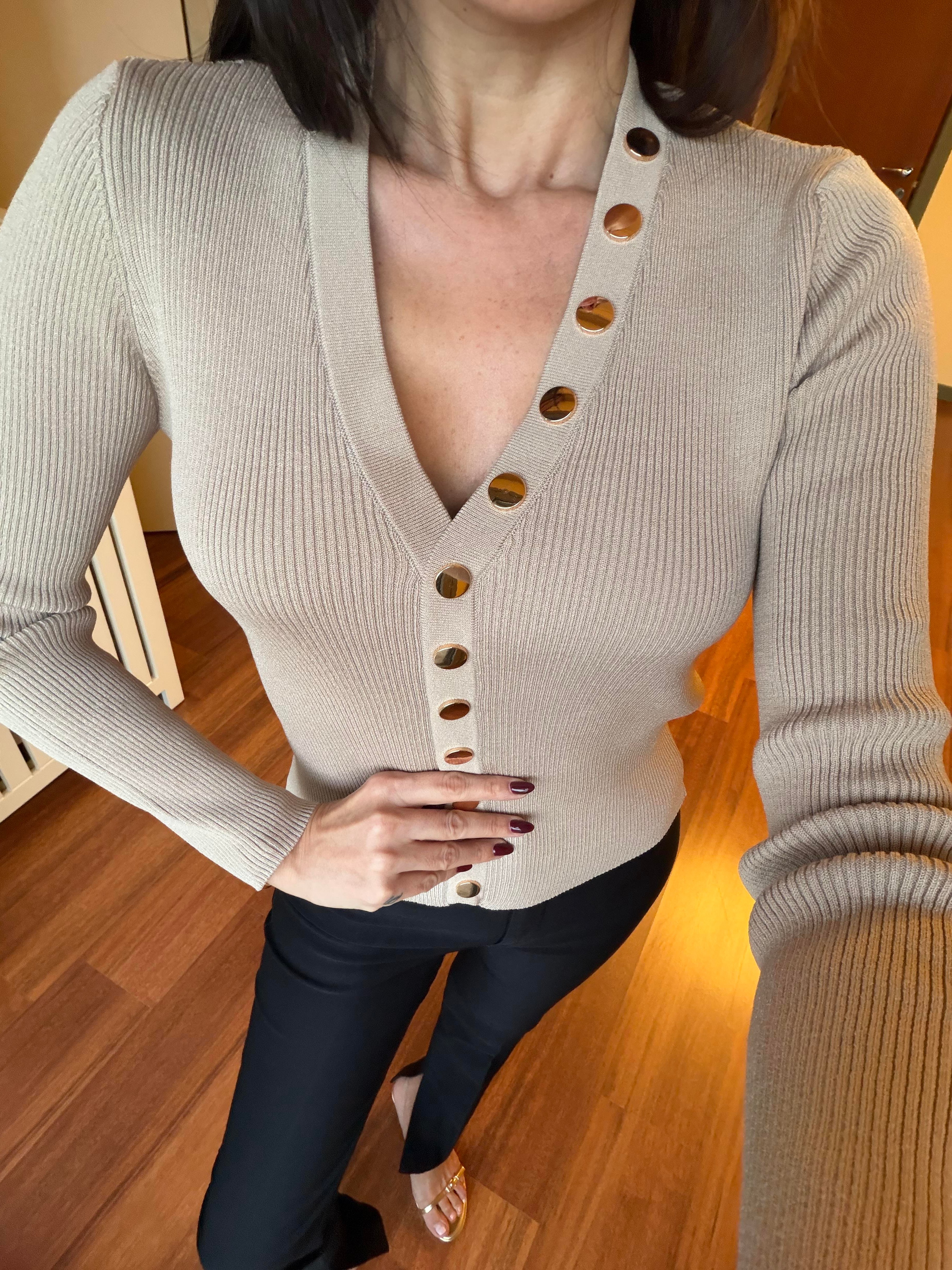 Bej Gold Düğmeli Kazak