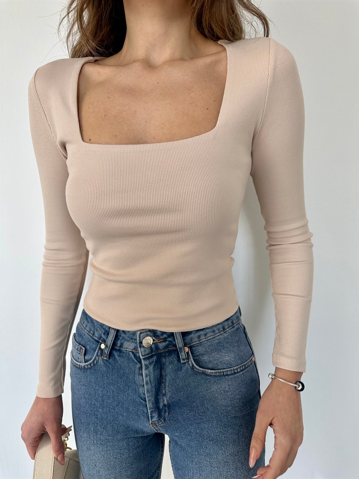 Bej  Kare Yaka Kaşkorse Bluz