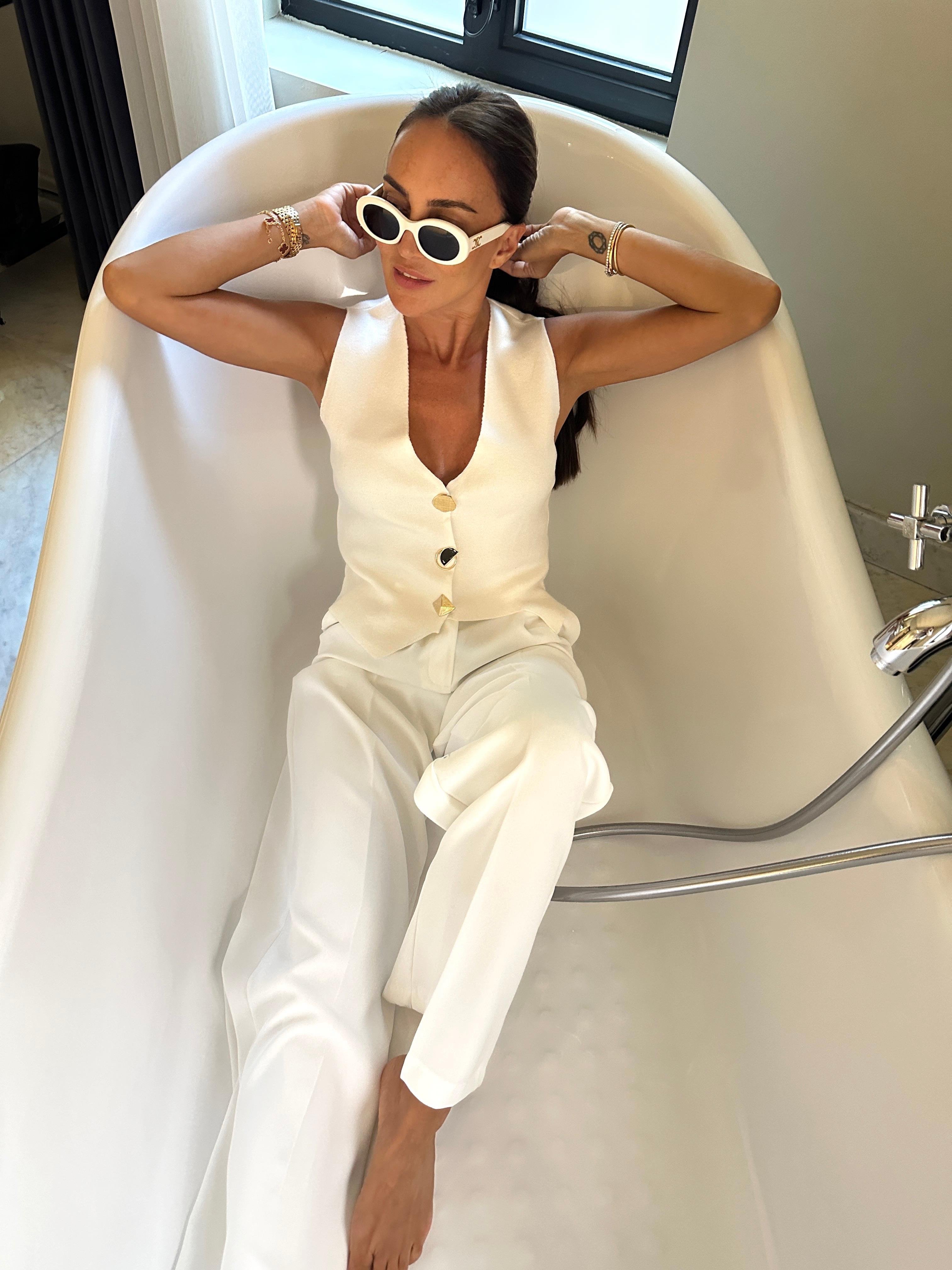 Beyaz Çelik Örme Yelek