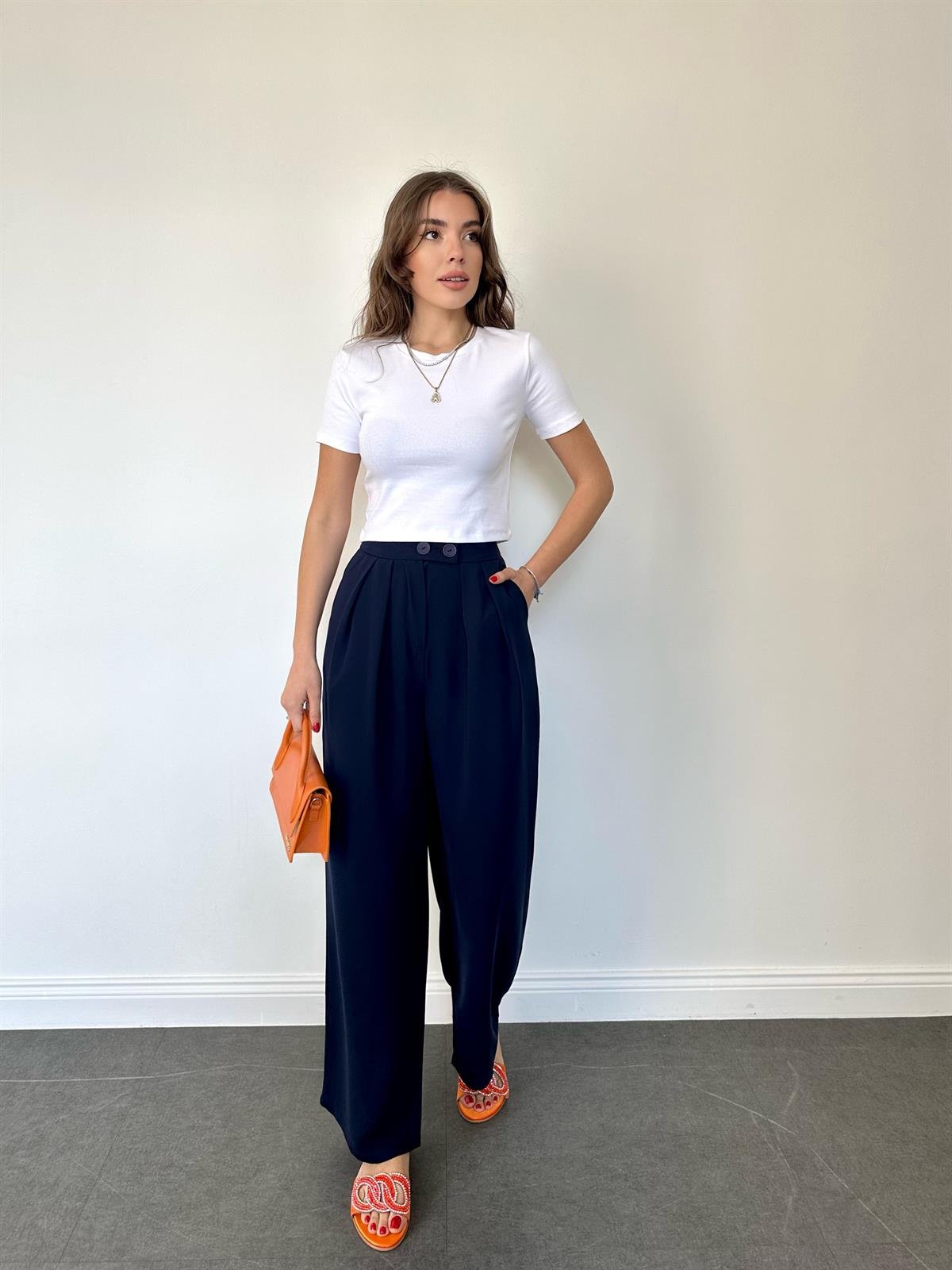 Beyaz Crop Tişört