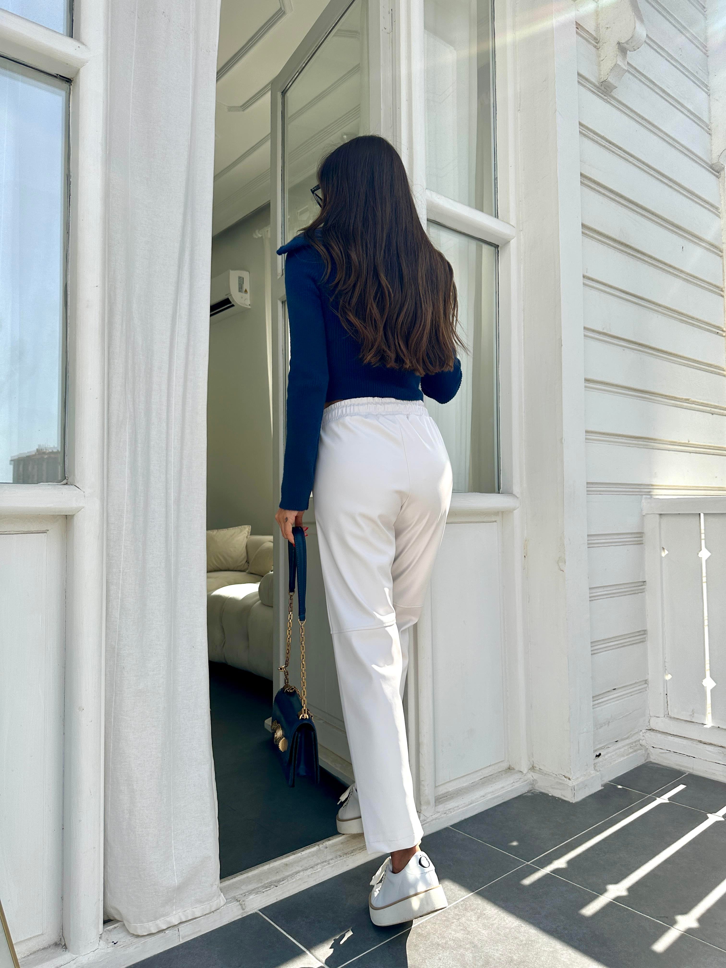 Beyaz Dizi Dikişli Bağcıklı ve Beli Lastikli Deri Pantolon