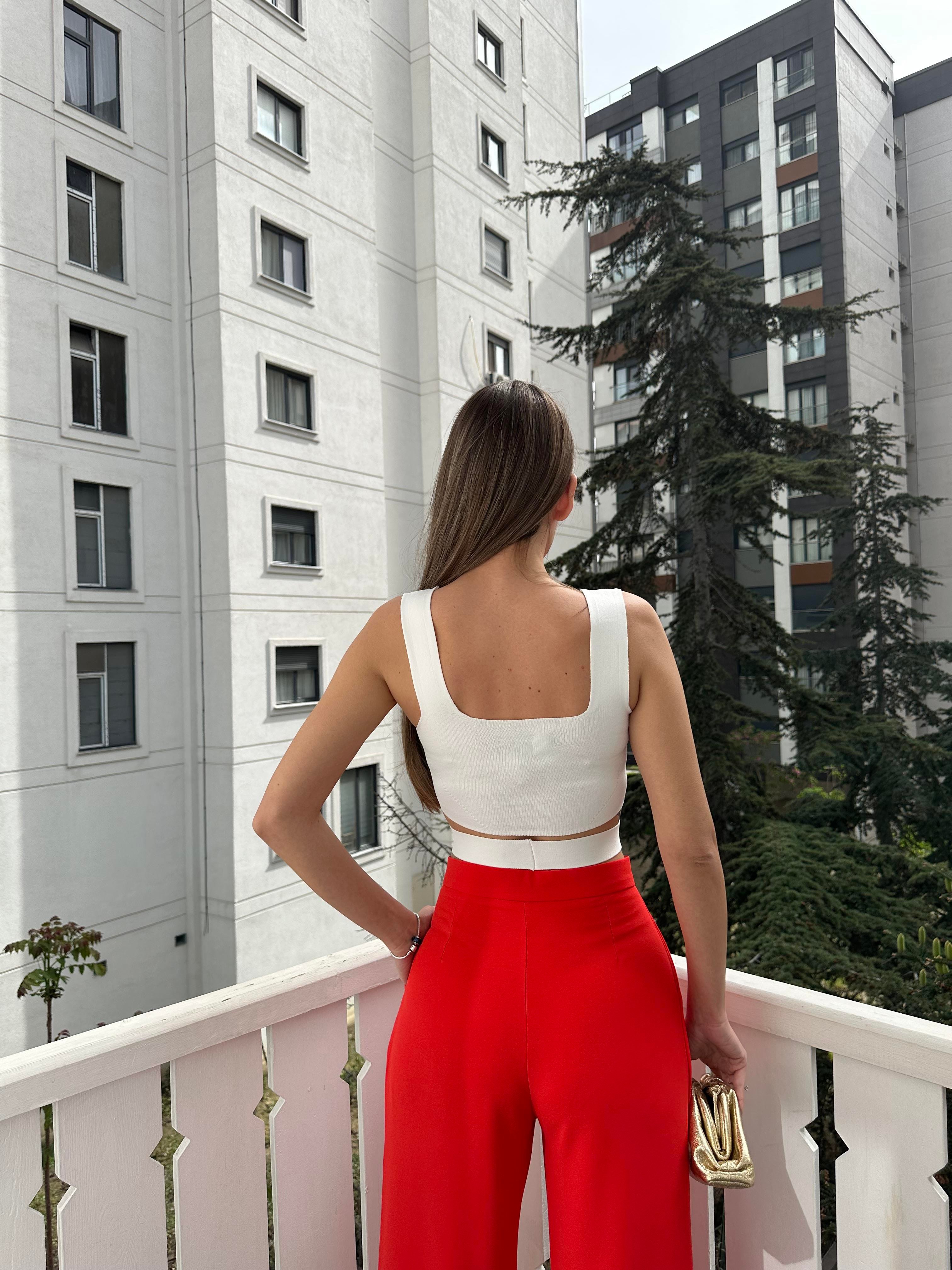 Beyaz Gold Aksesuar Crop Top