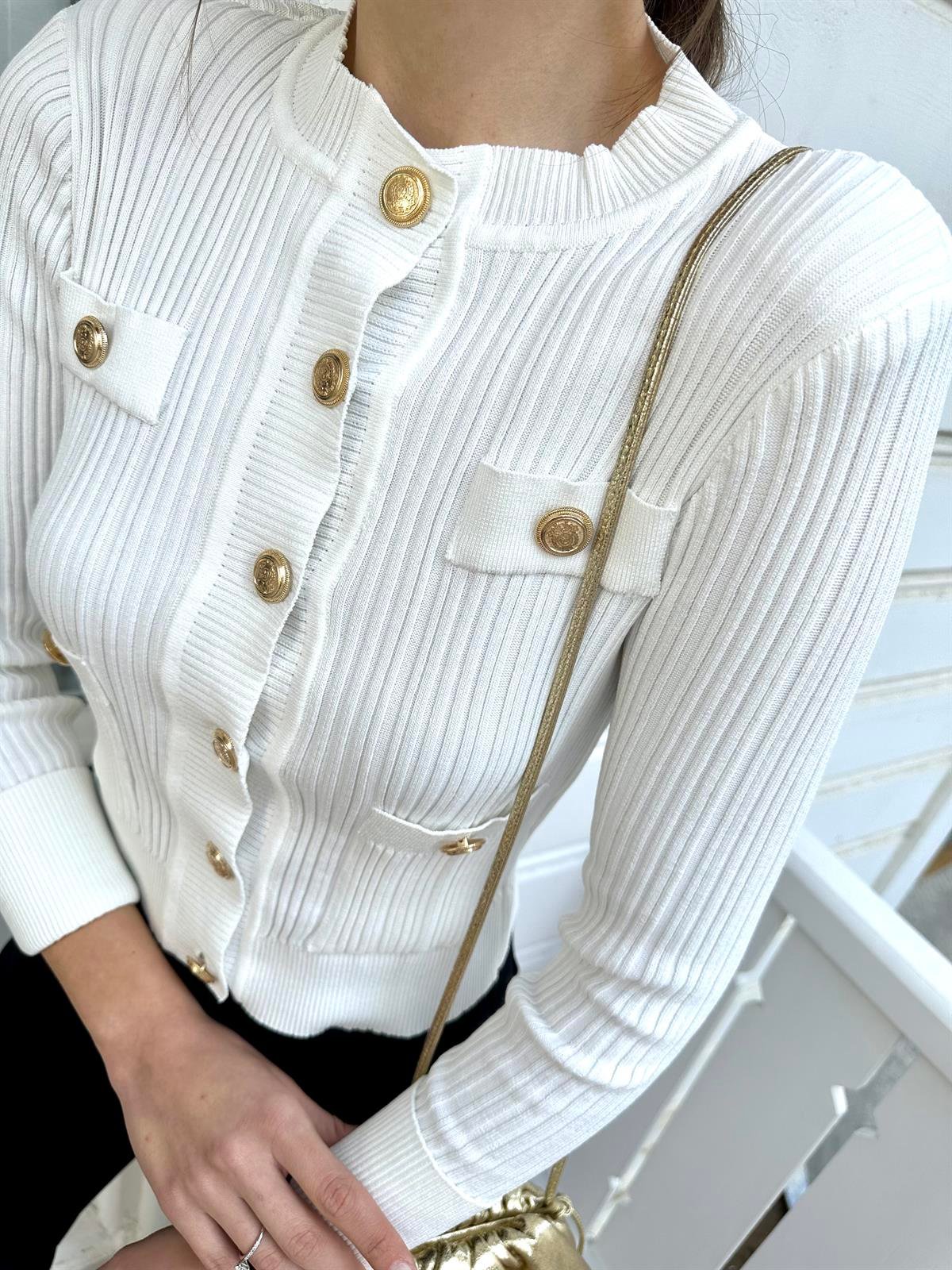 Beyaz  Gold Düğmeli Triko Ceket