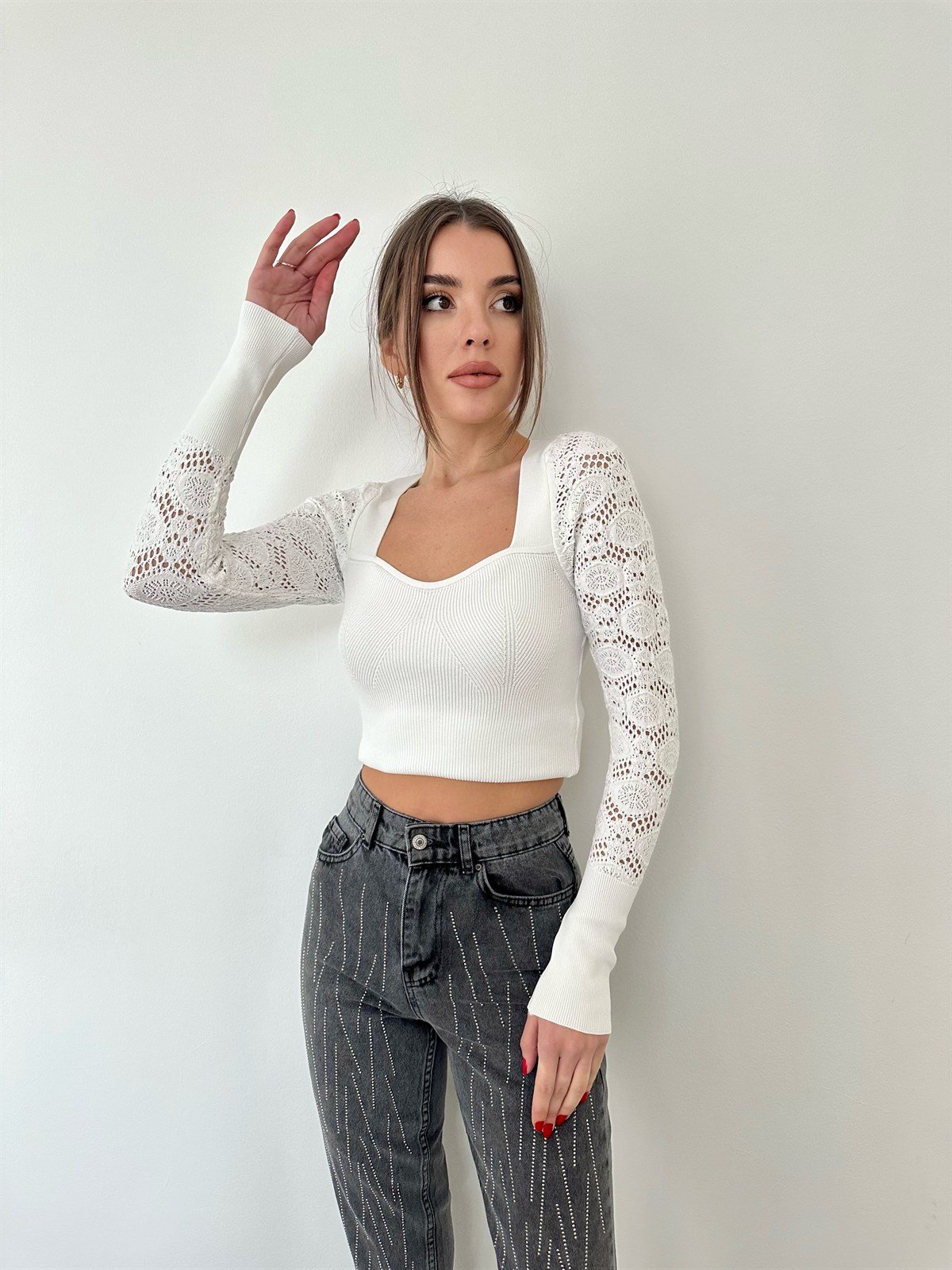 Beyaz  Kol Detay Triko