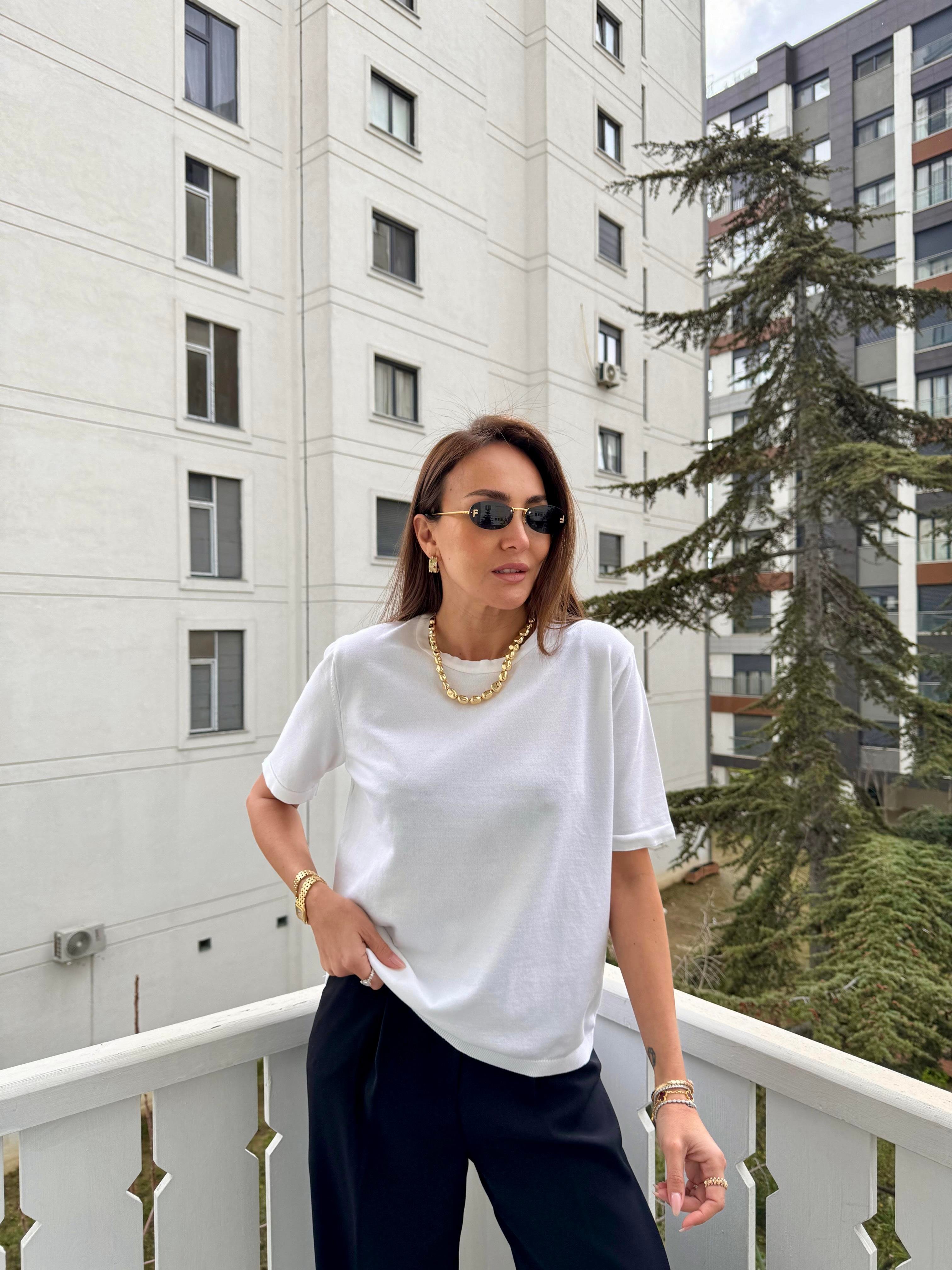 Beyaz Vaniza Örgü Triko