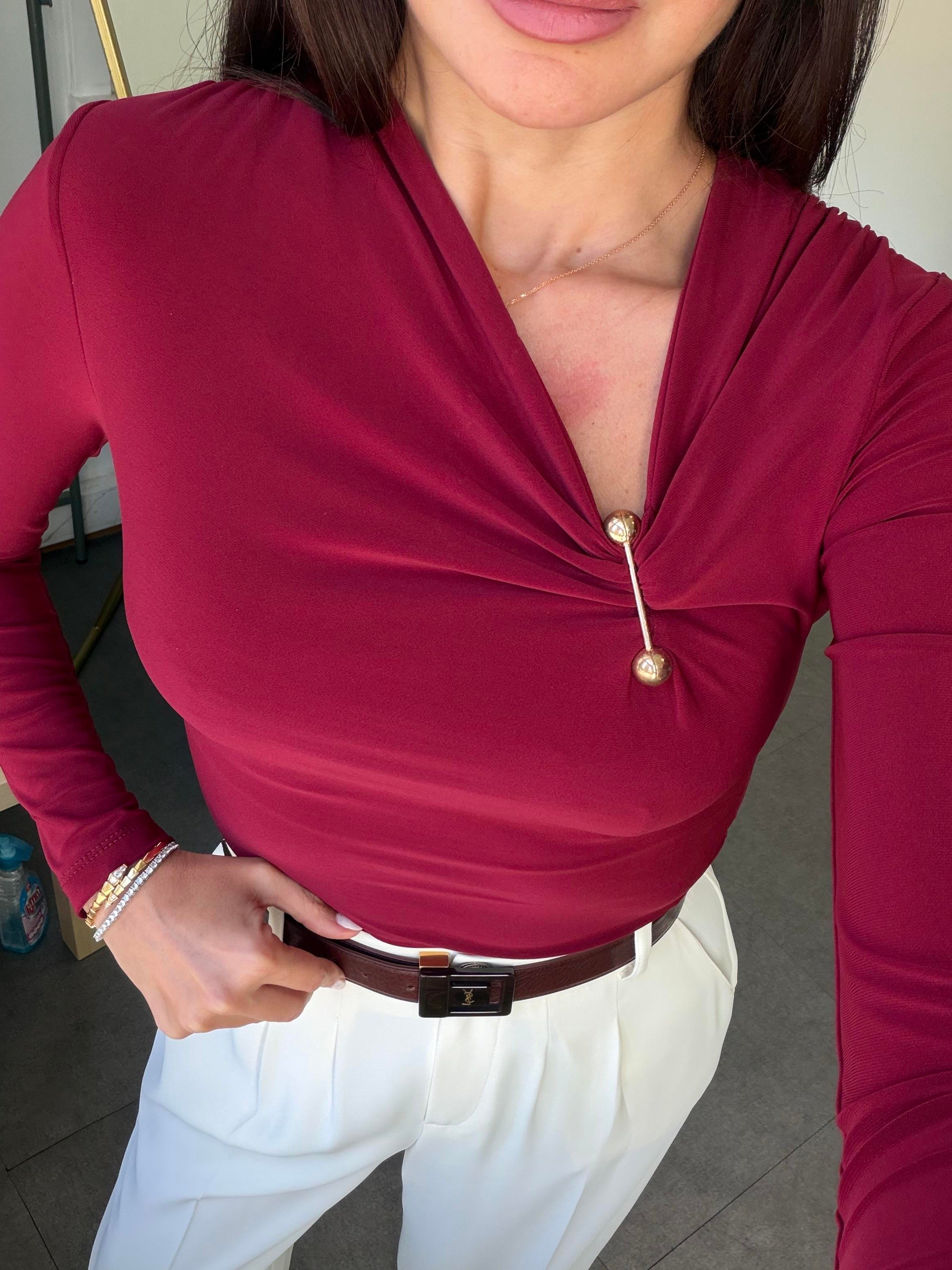 Bordo İğne Aksesuarlı Bluz