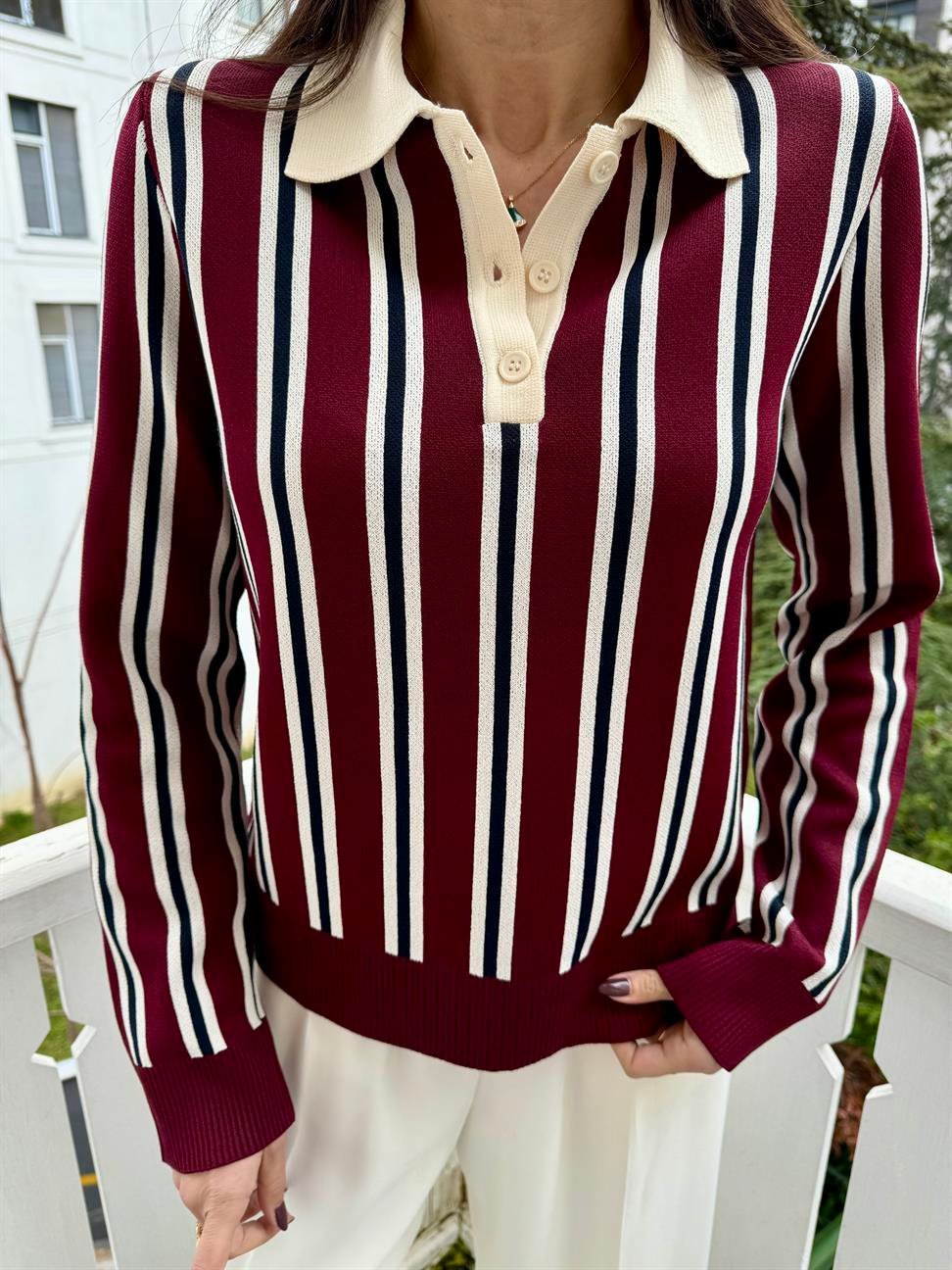 Bordo-Krem Polo Yaka Çizgili Düğmeli İnce Triko Kazak
