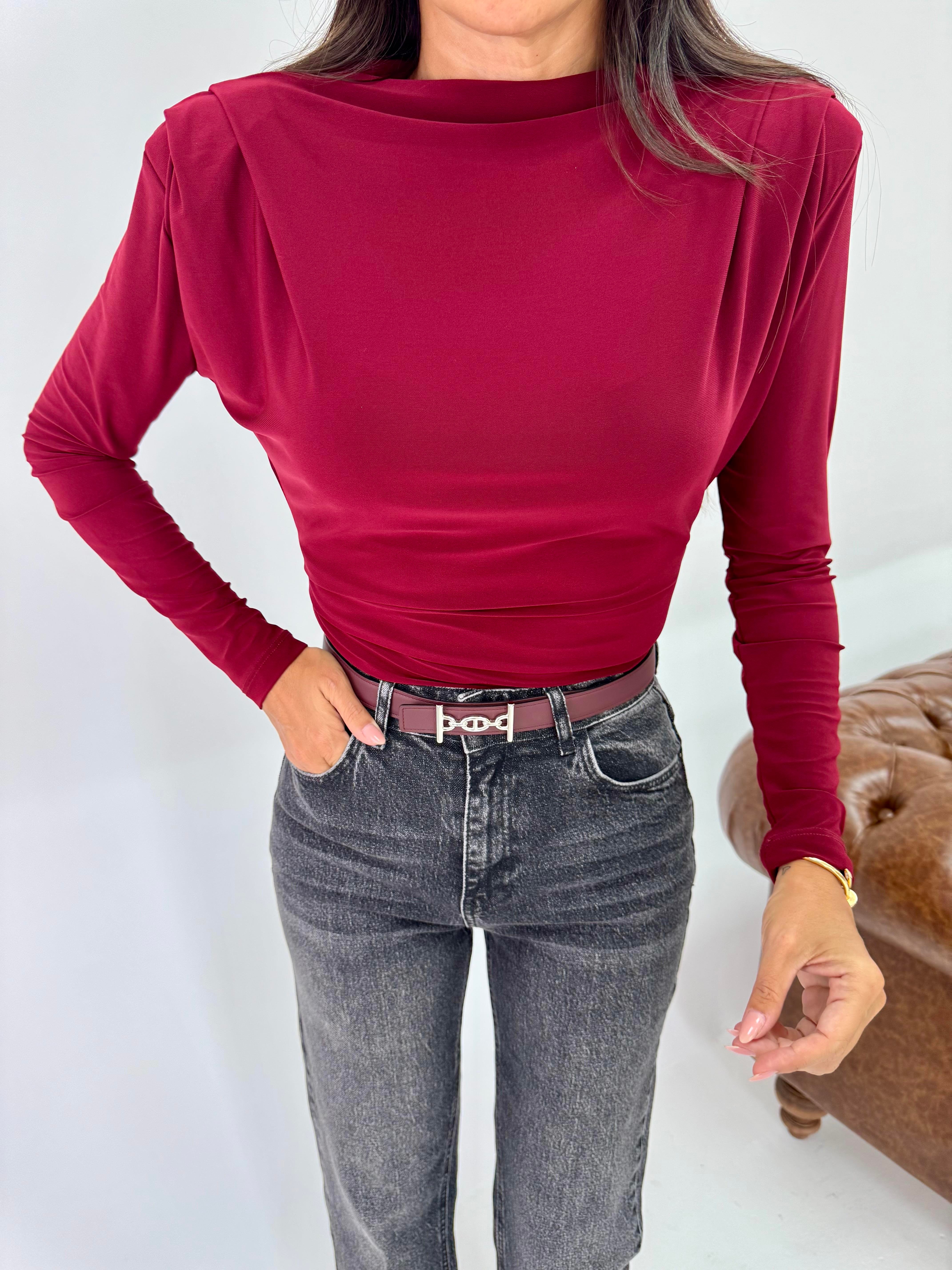 Bordo Omzu Vatkalı ve Piliseli Bluz