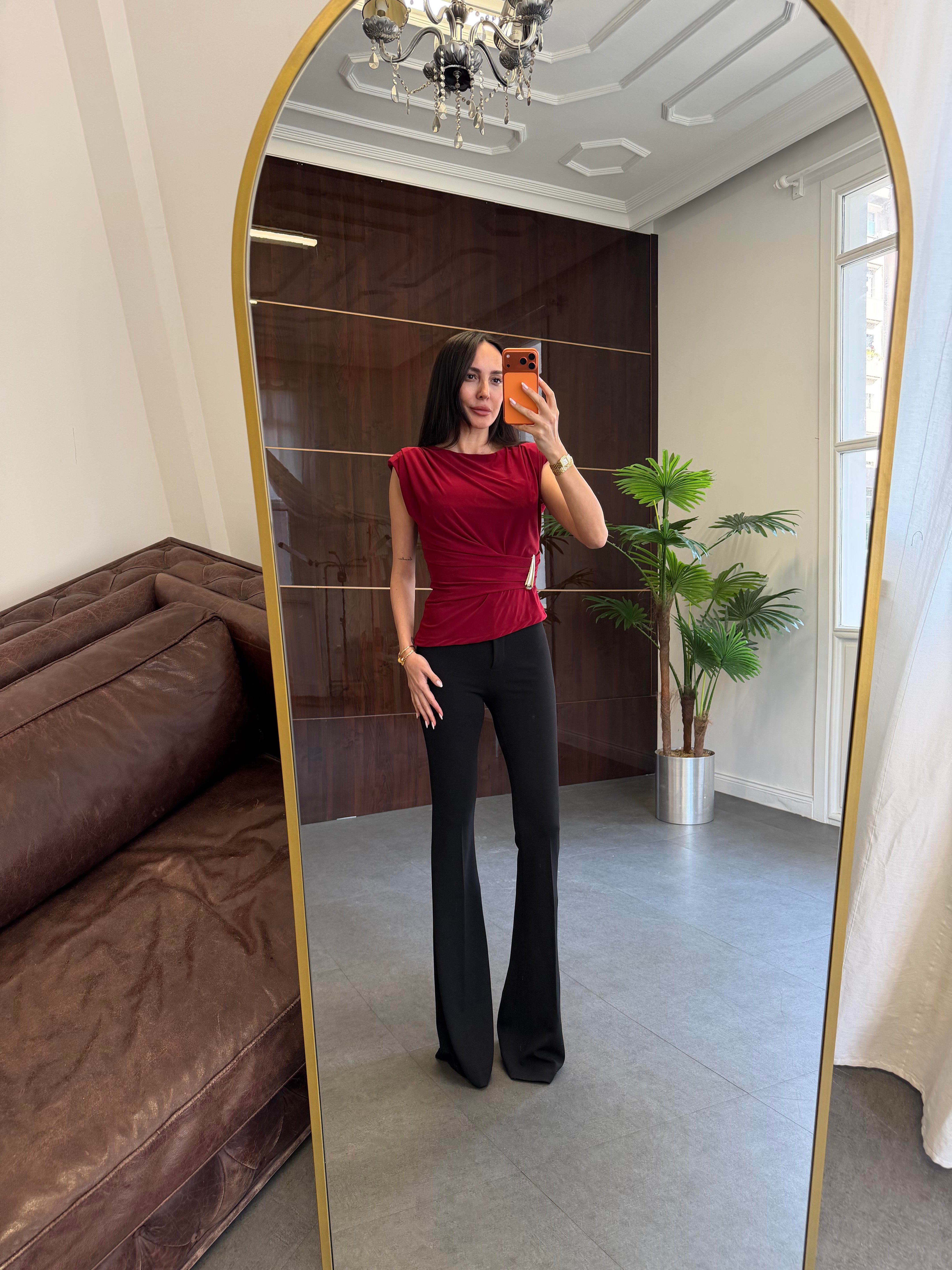 Bordo Yandan Tokalı Bluz