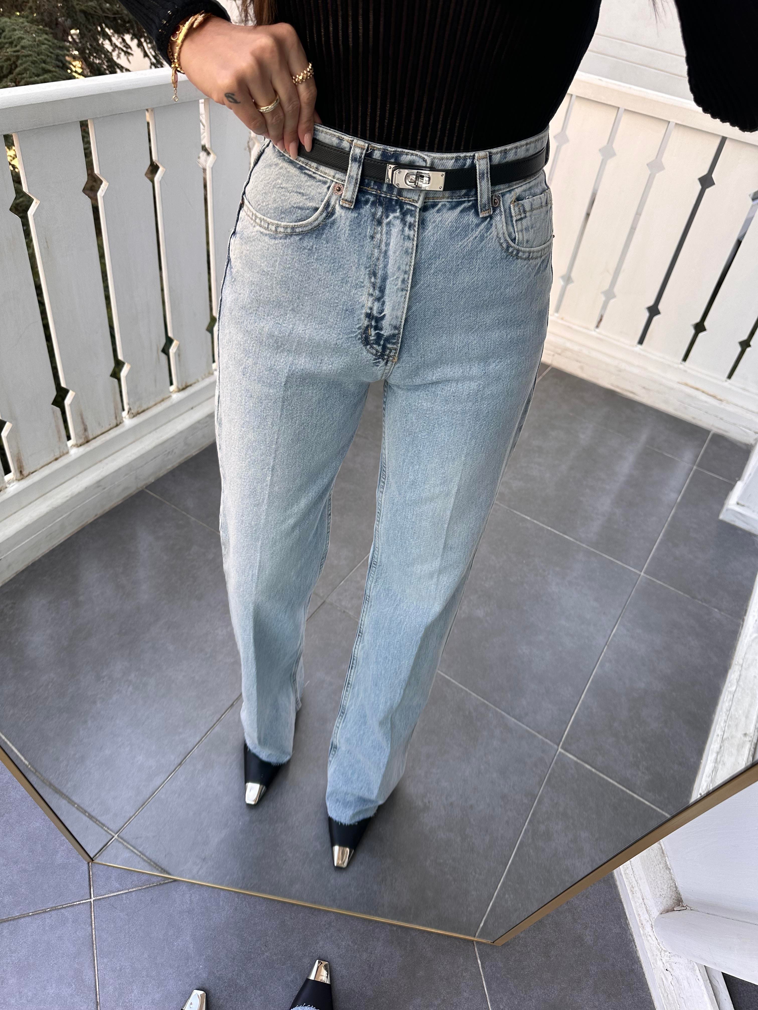 Buz Mavisi Kesik Paça Straight Jean
