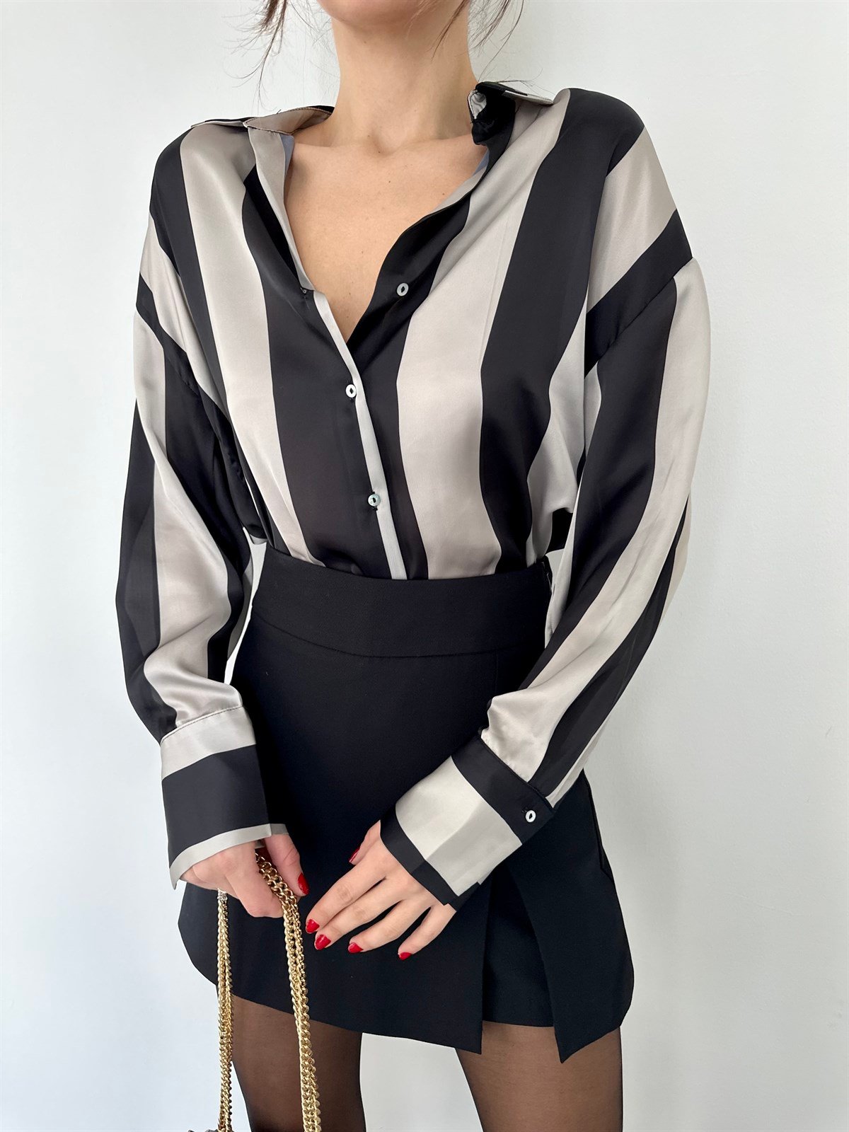 Çizgili  Saten Gömlek