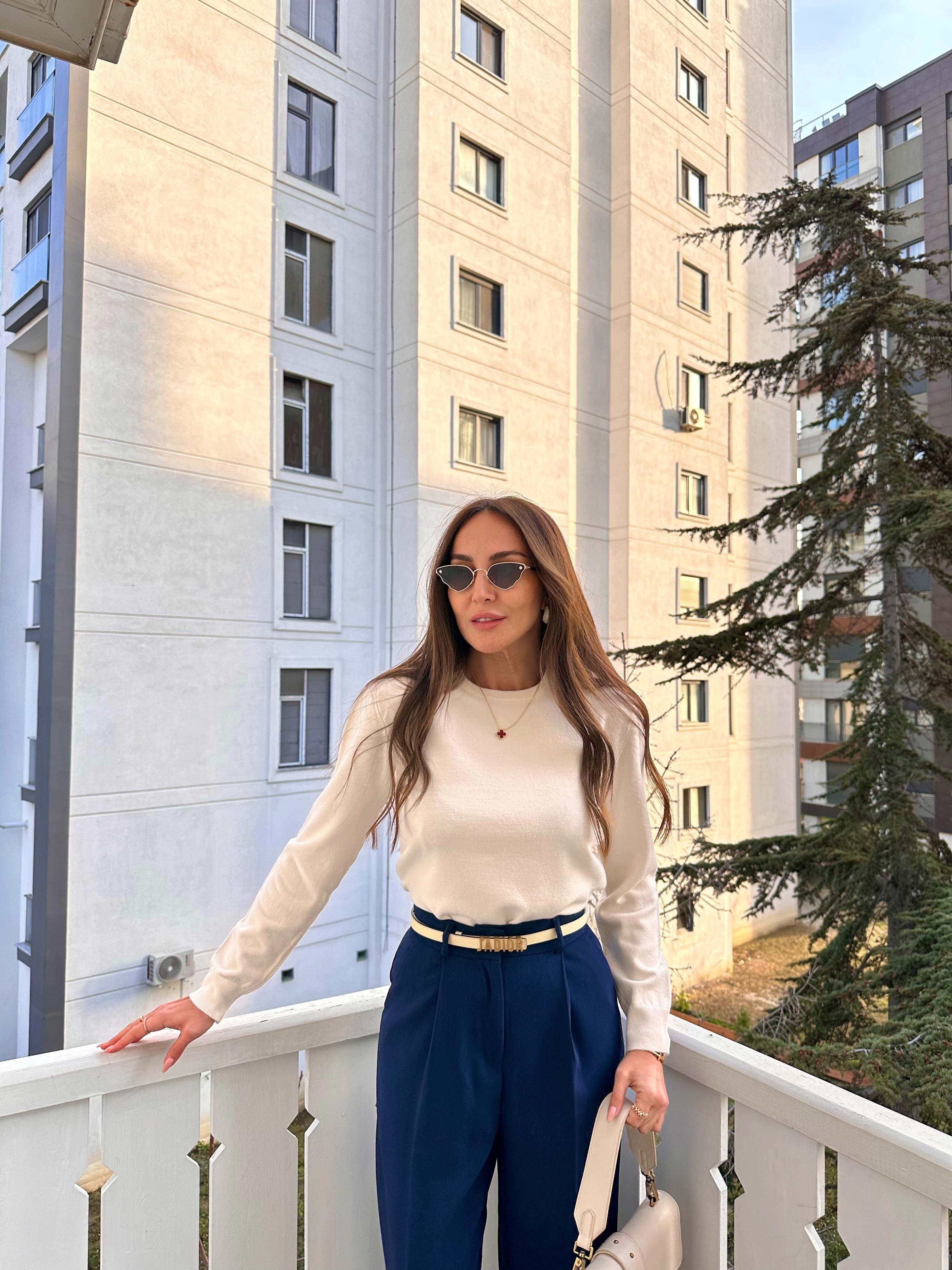 Ekru Bisiklet Yaka Basic Triko