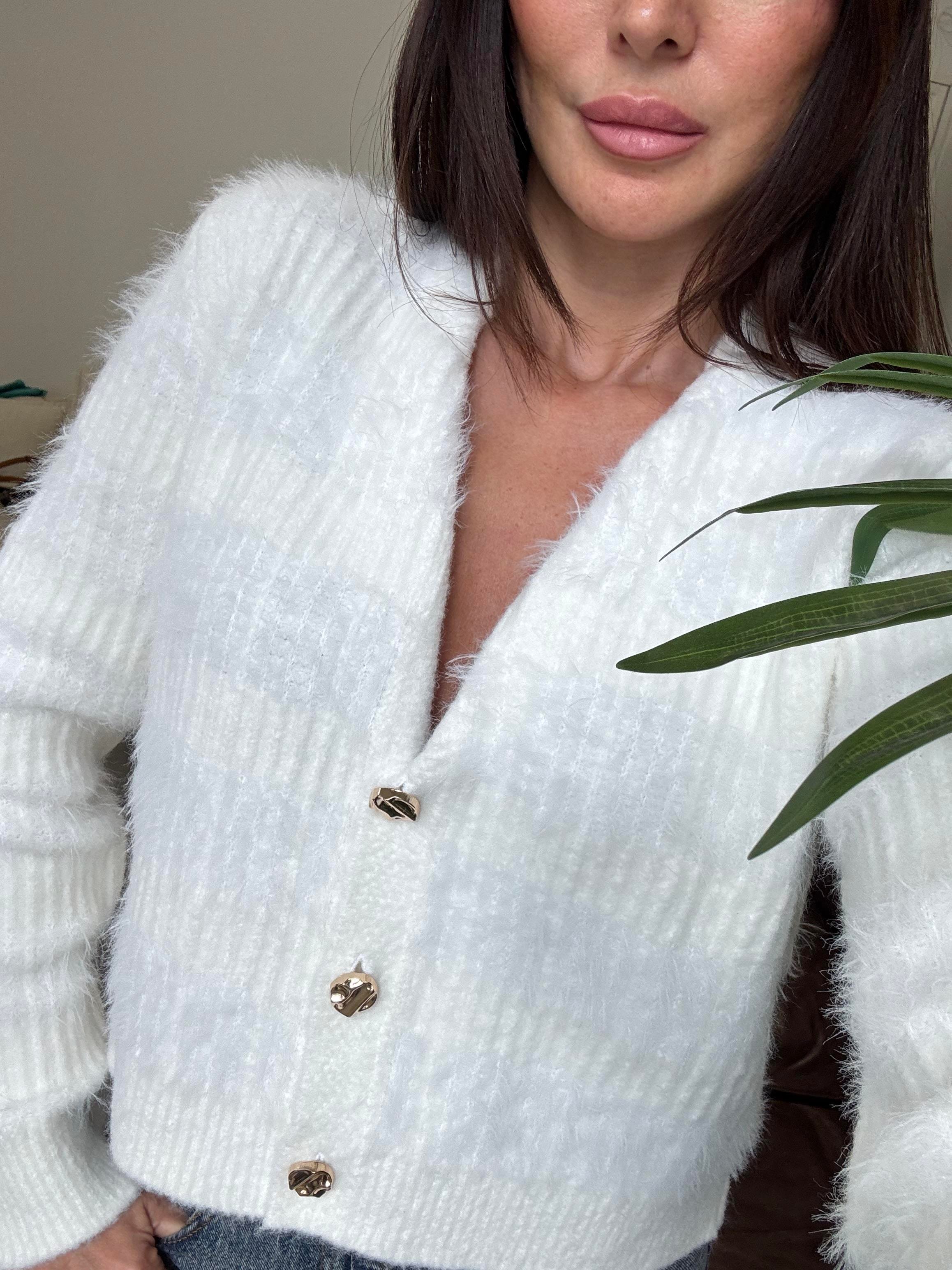 Ekru Bisiklet Yaka Yumuşak Dokulu Düğmeli Triko Hırka