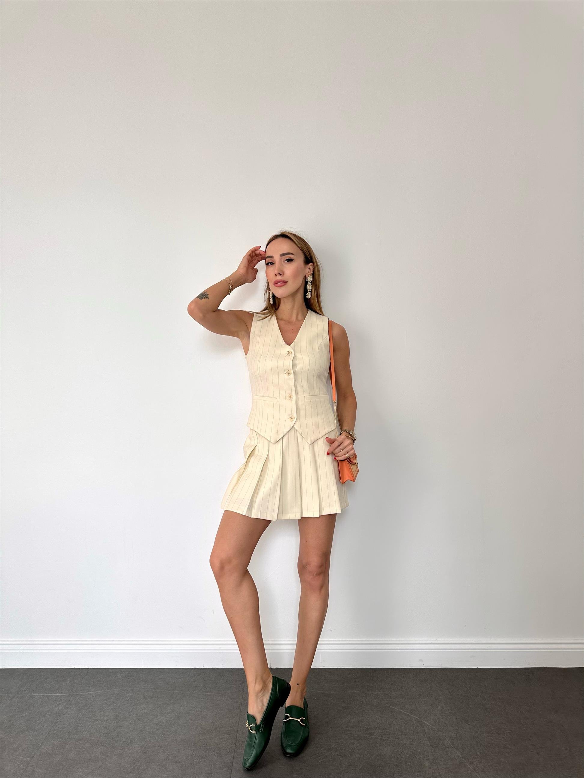 Ekru  Çizgili Şort Etek