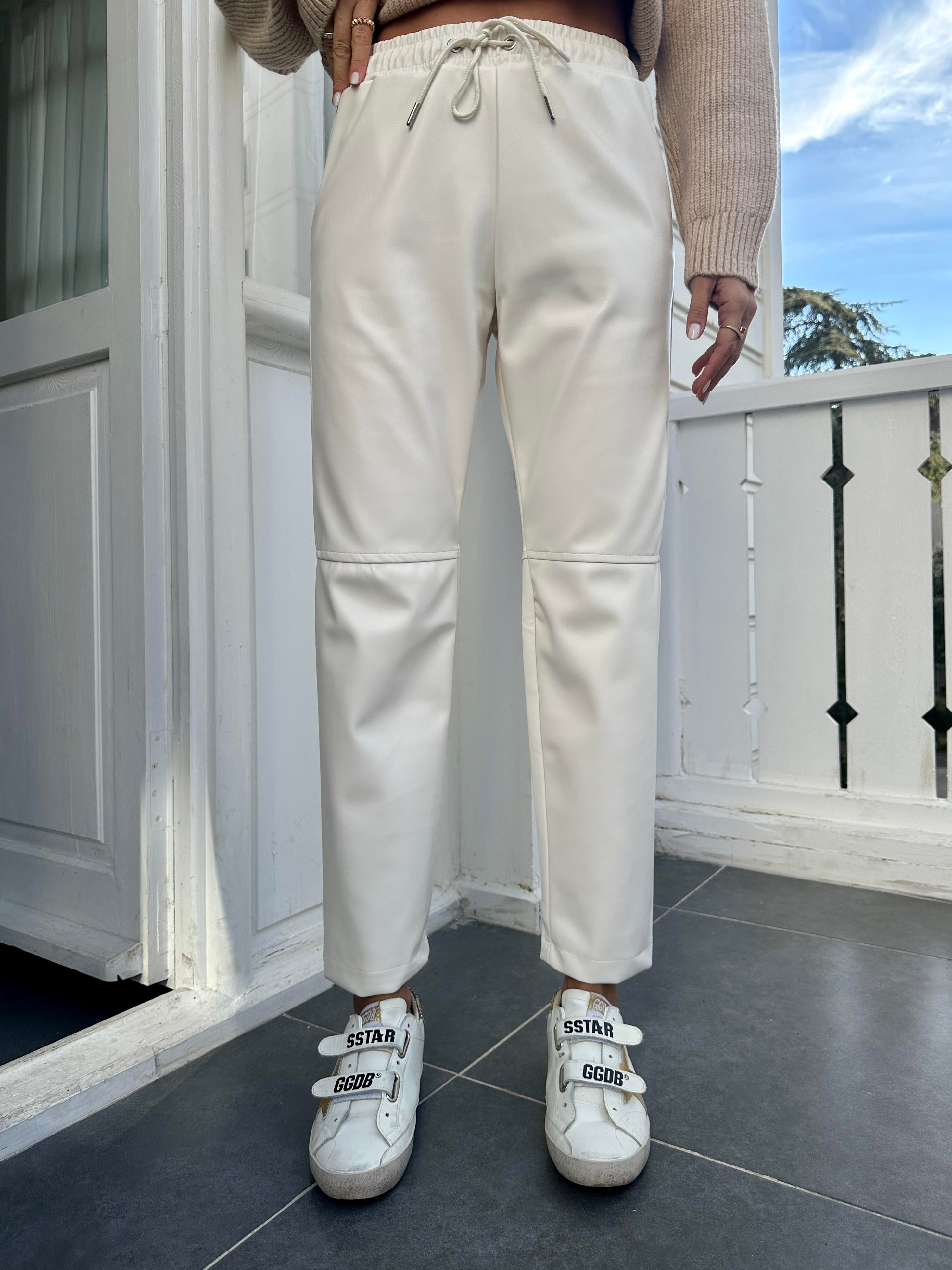 Ekru Dizi Dikişli Bağcıklı ve Beli Lastikli Deri Pantolon