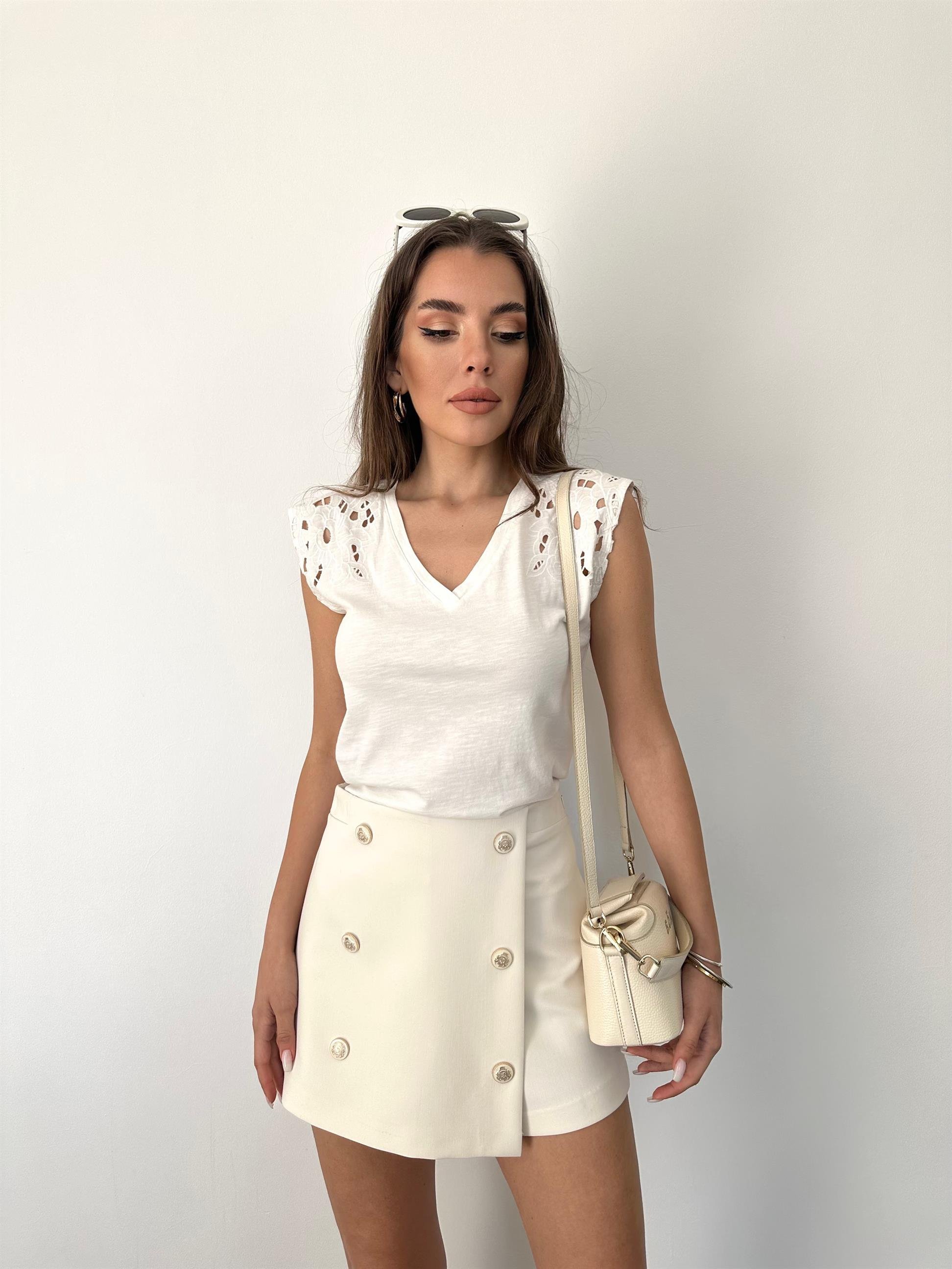 Ekru Dore Düğmeli Şort