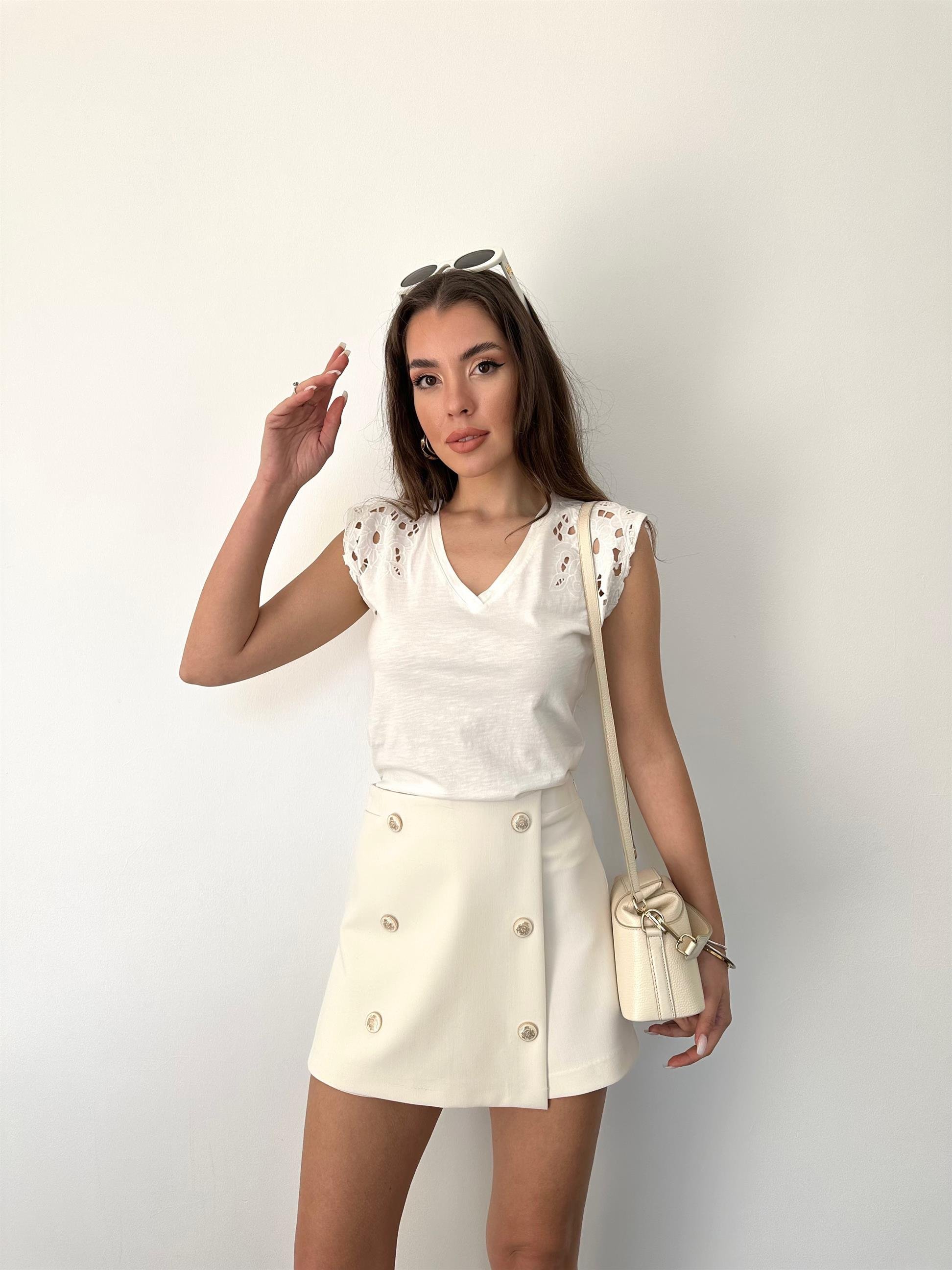 Ekru Dore Düğmeli Şort