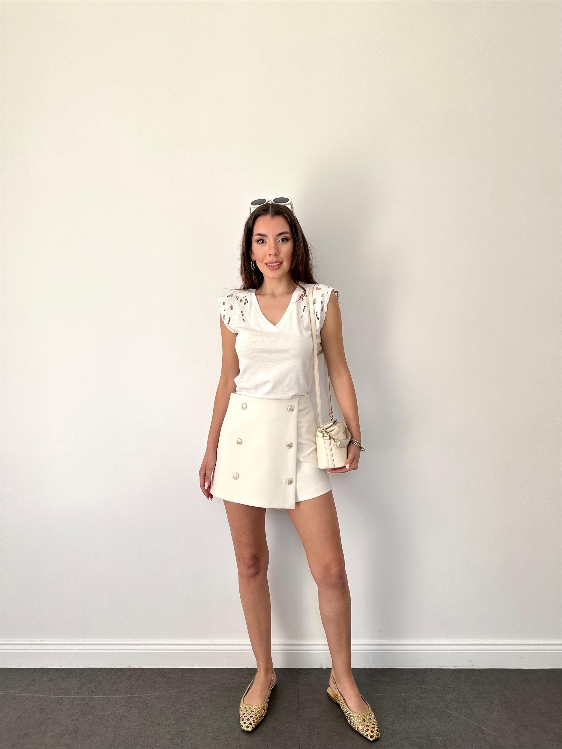 Ekru Dore Düğmeli Şort