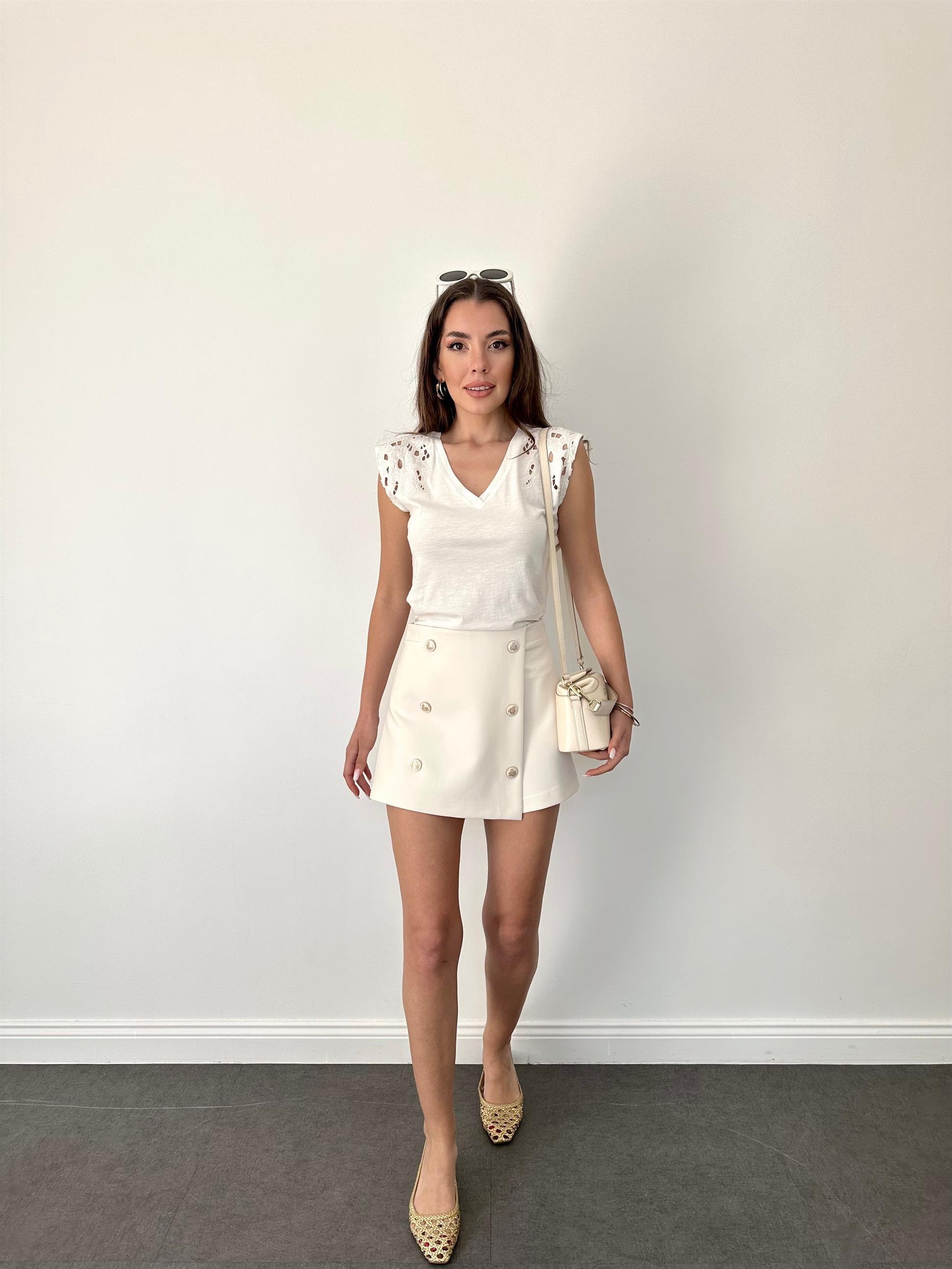 Ekru Dore Düğmeli Şort