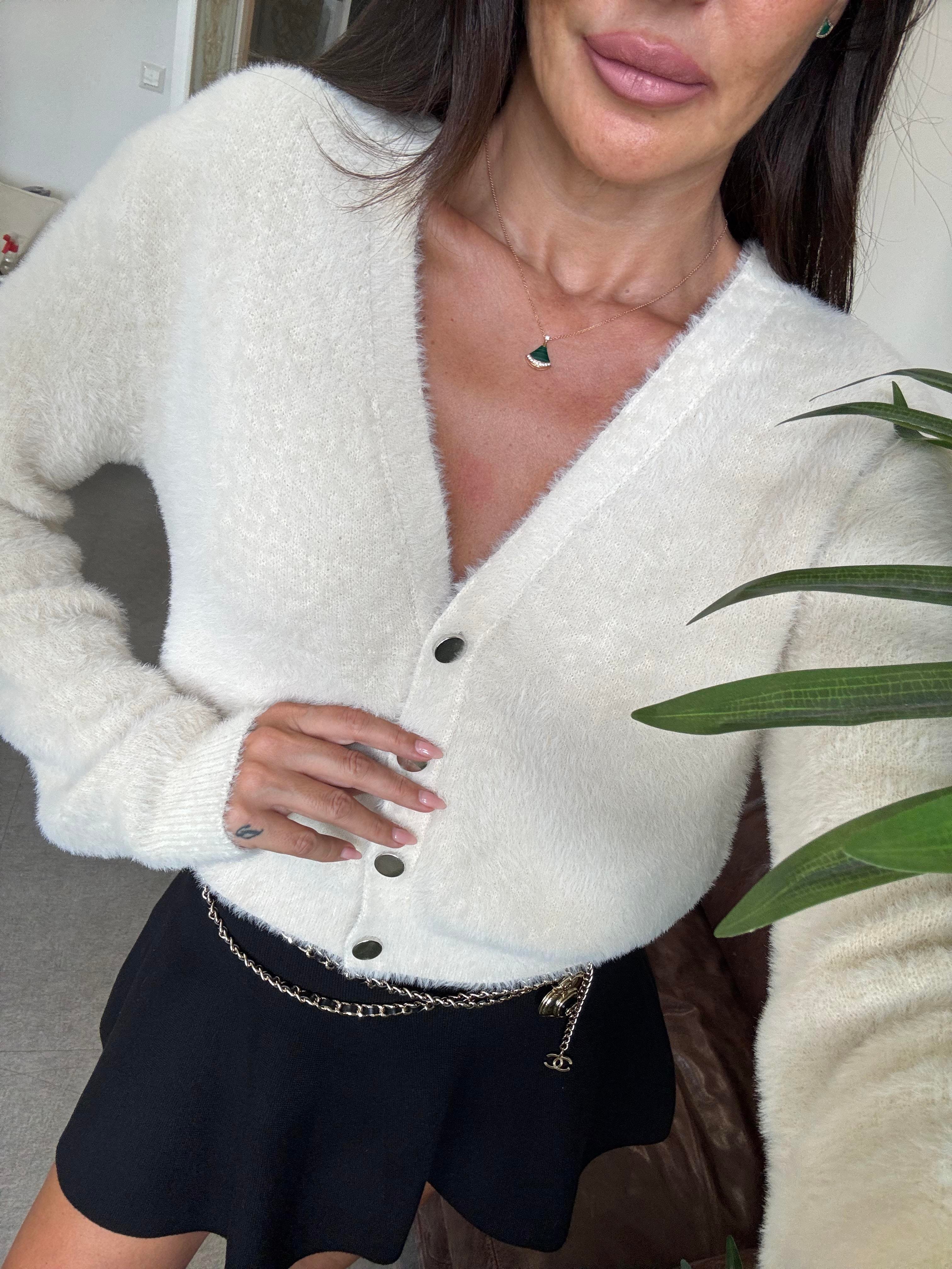 Ekru Düğmeli Sakallı Hırka