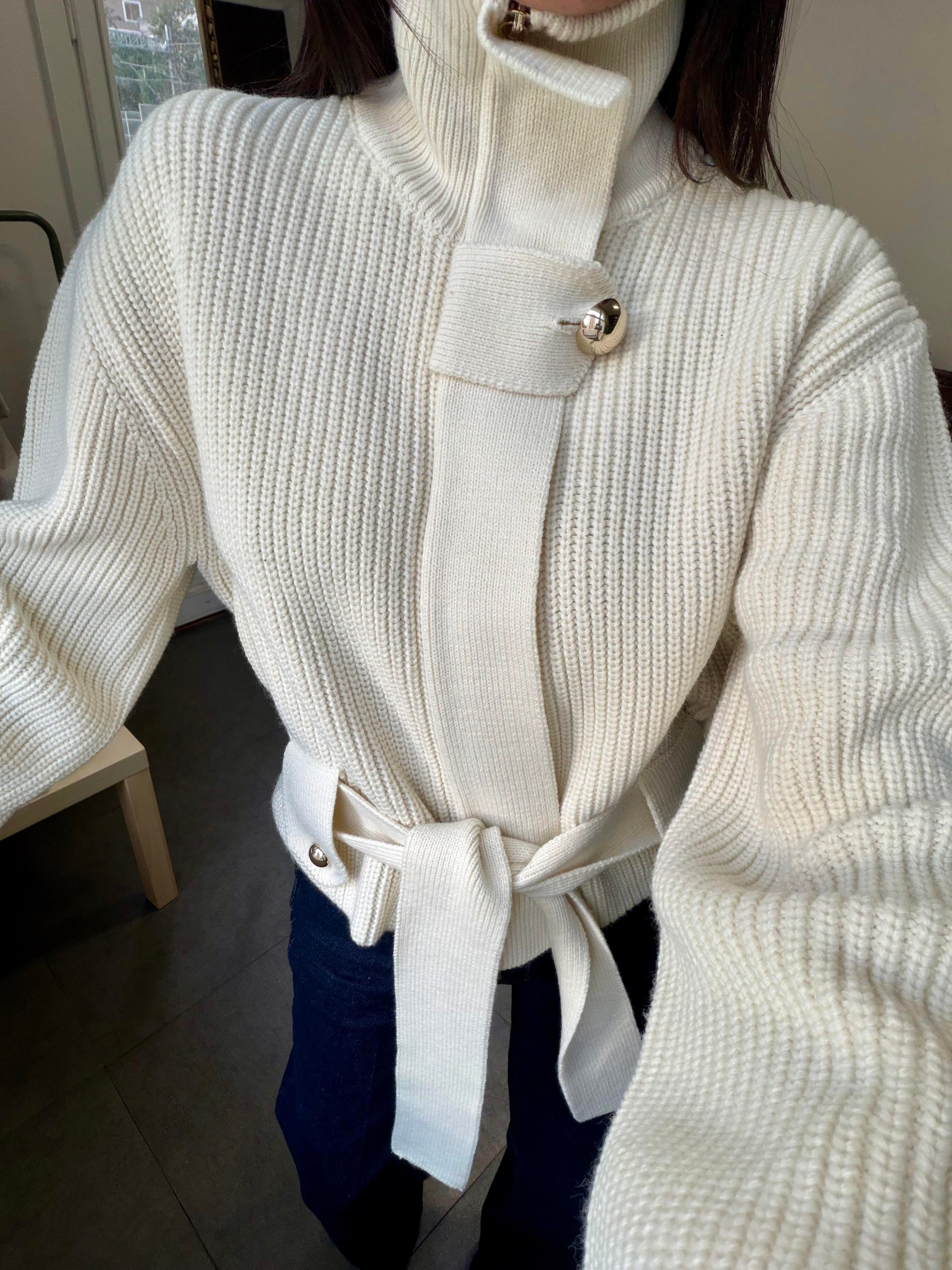 Ekru Fermuarlı Kemerli Düğmeli Yünlü Triko Hırka