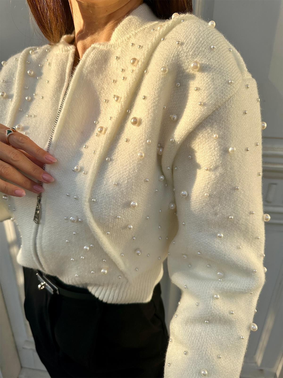 Ekru İnci Taş Detaylı Fermuarlı Hırka