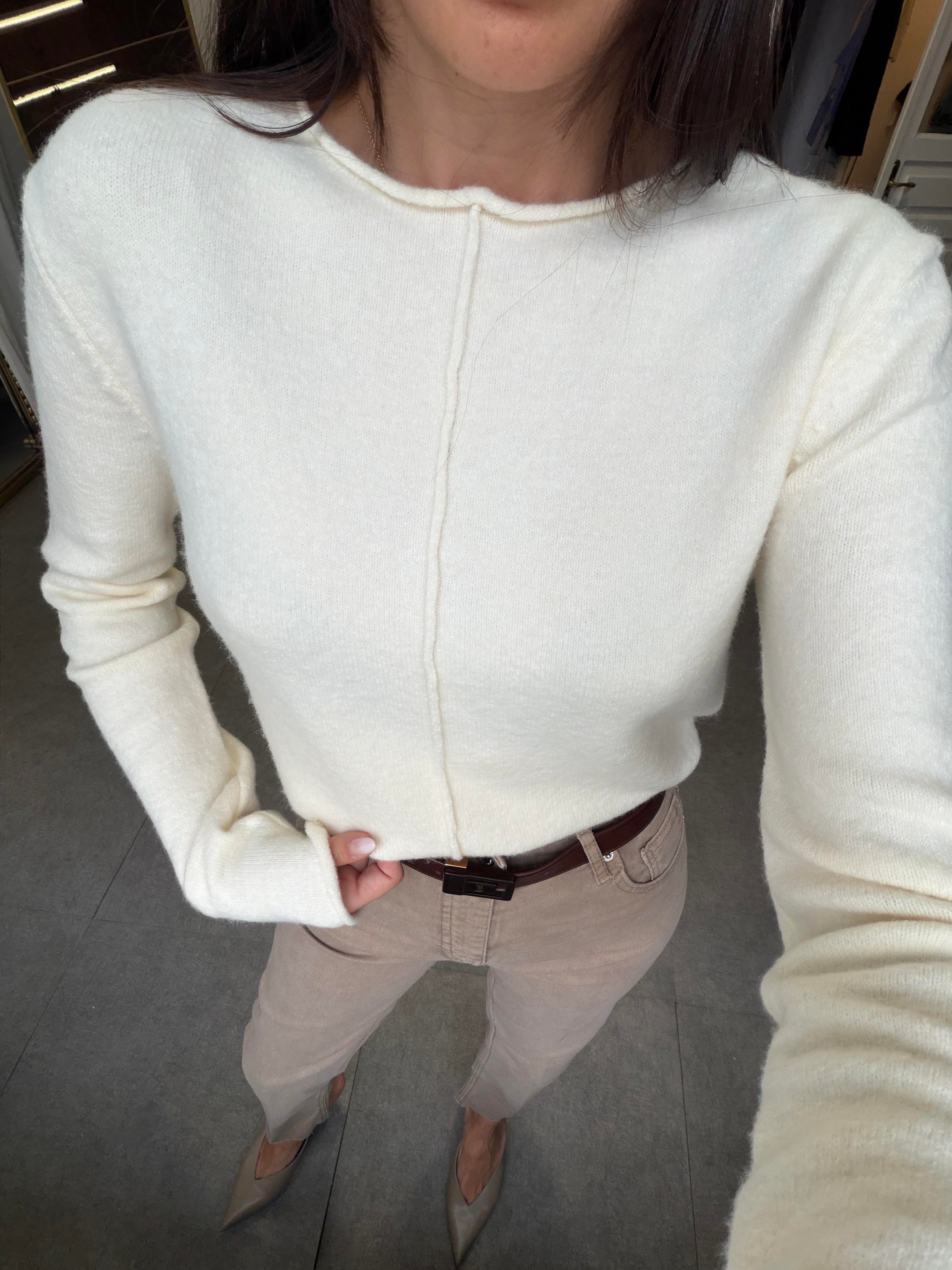 Ekru Kayık Yaka Kazak