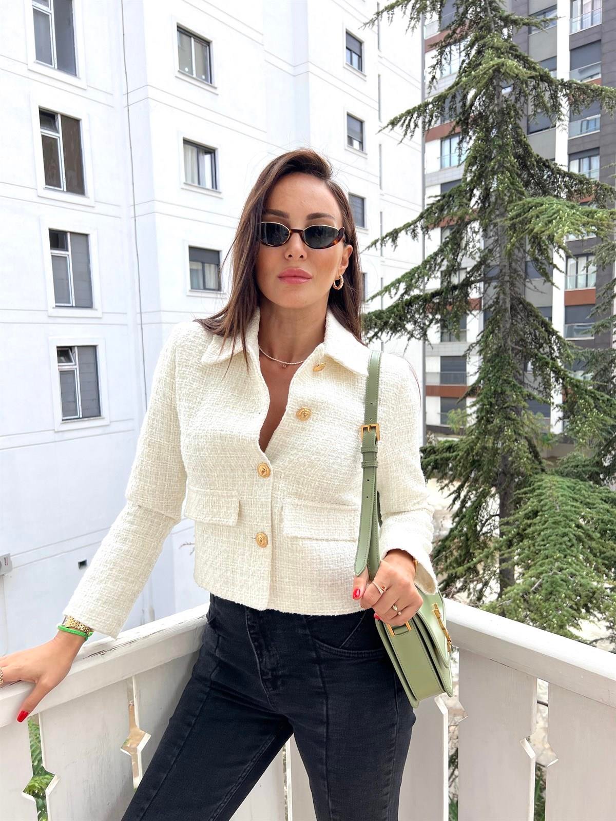 Ekru Kisa Blazer Ceket