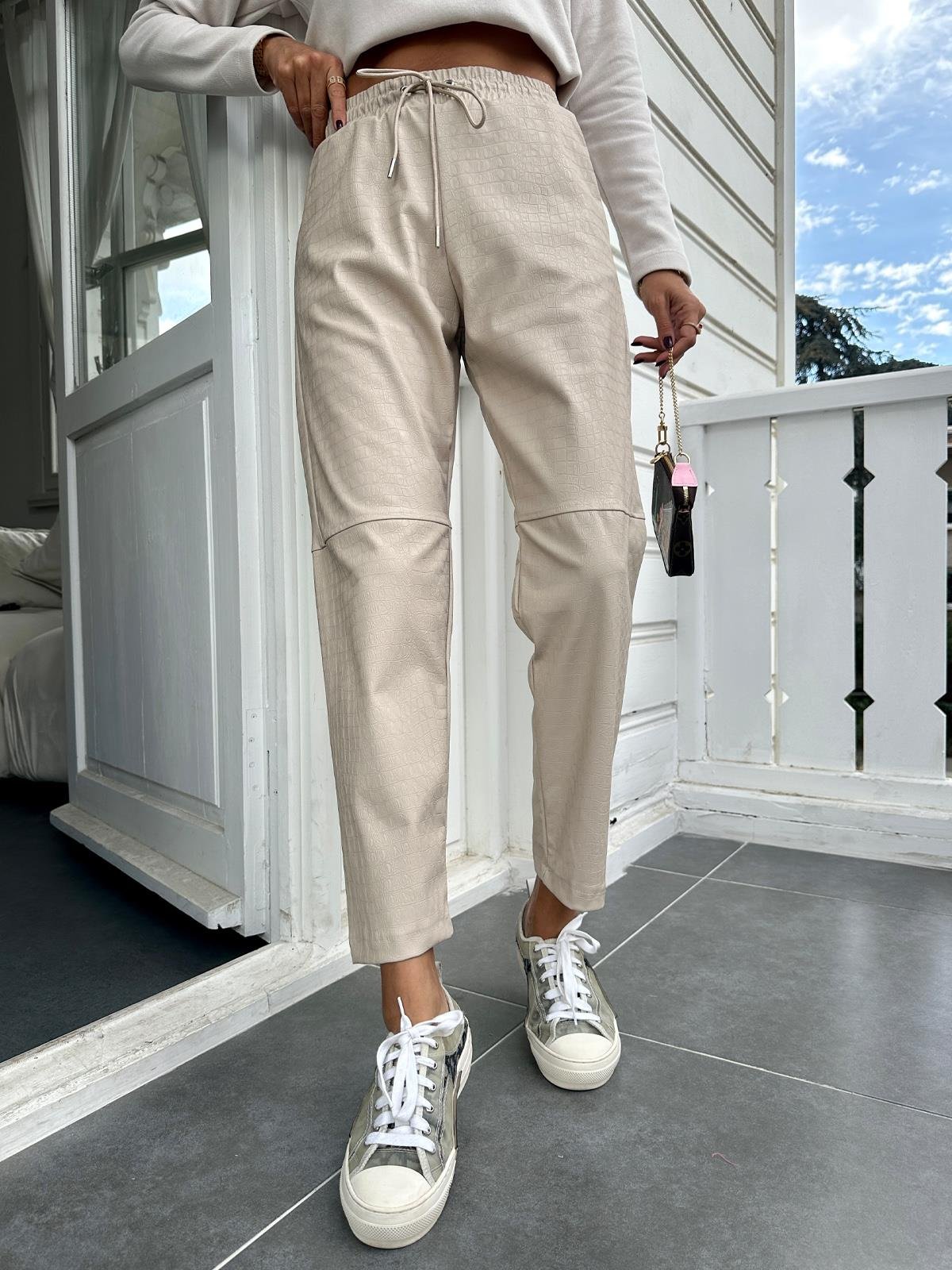 Ekru Krokodil Çimalı Deri Pantolon