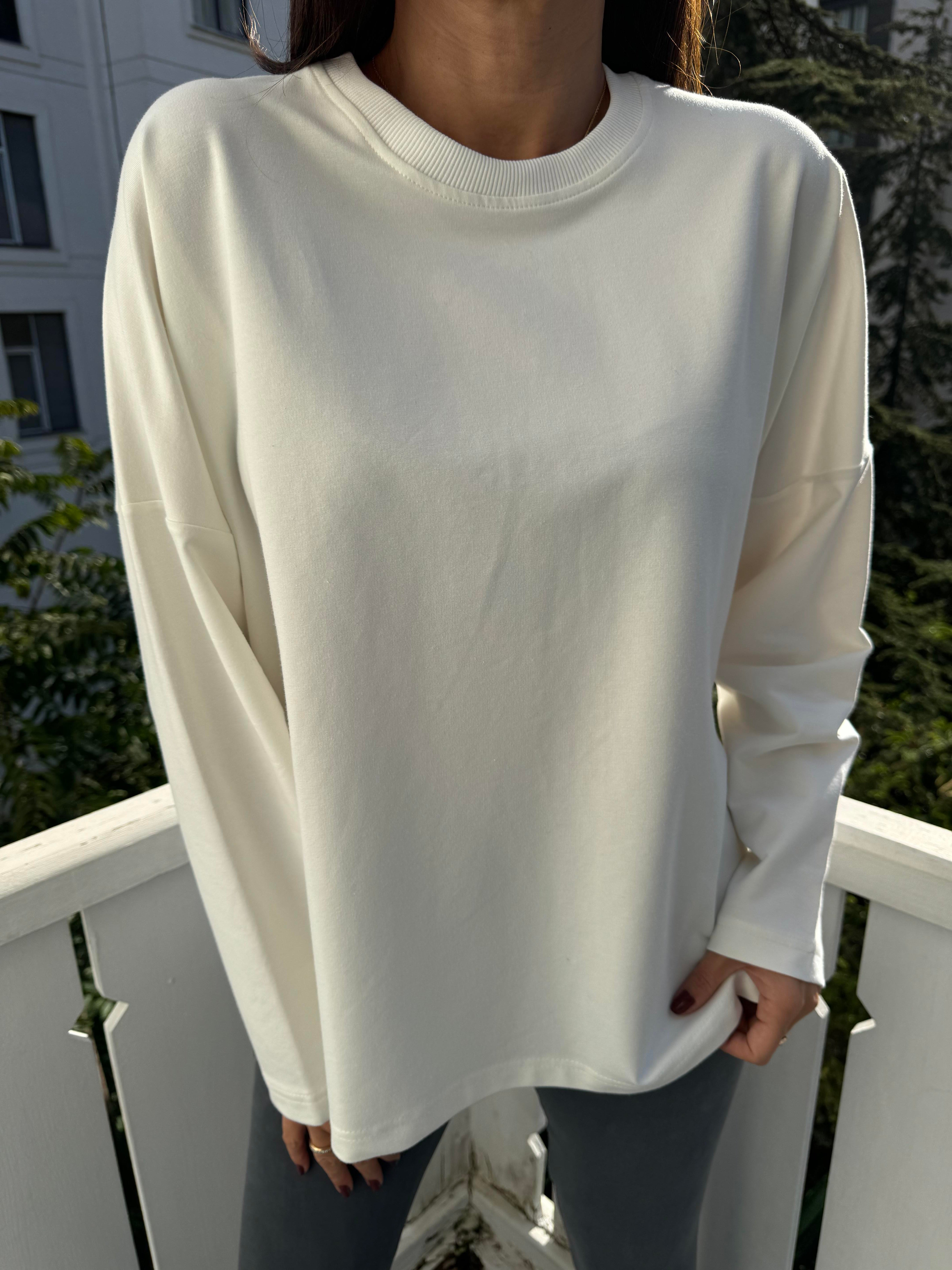 Ekru Oversize Yırtmaçlı Sweatshirt