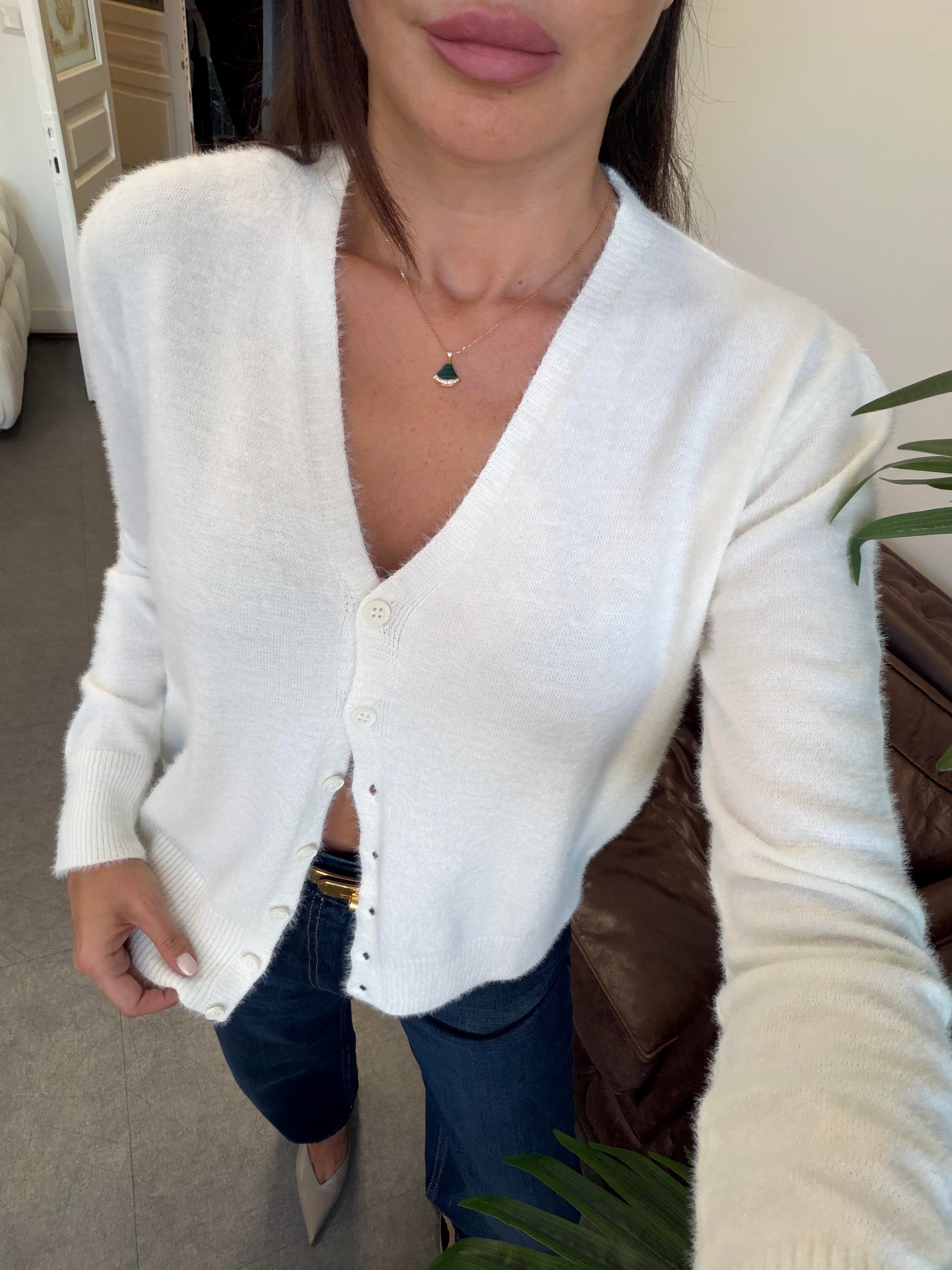 Ekru V Yaka Sakallı Hırka