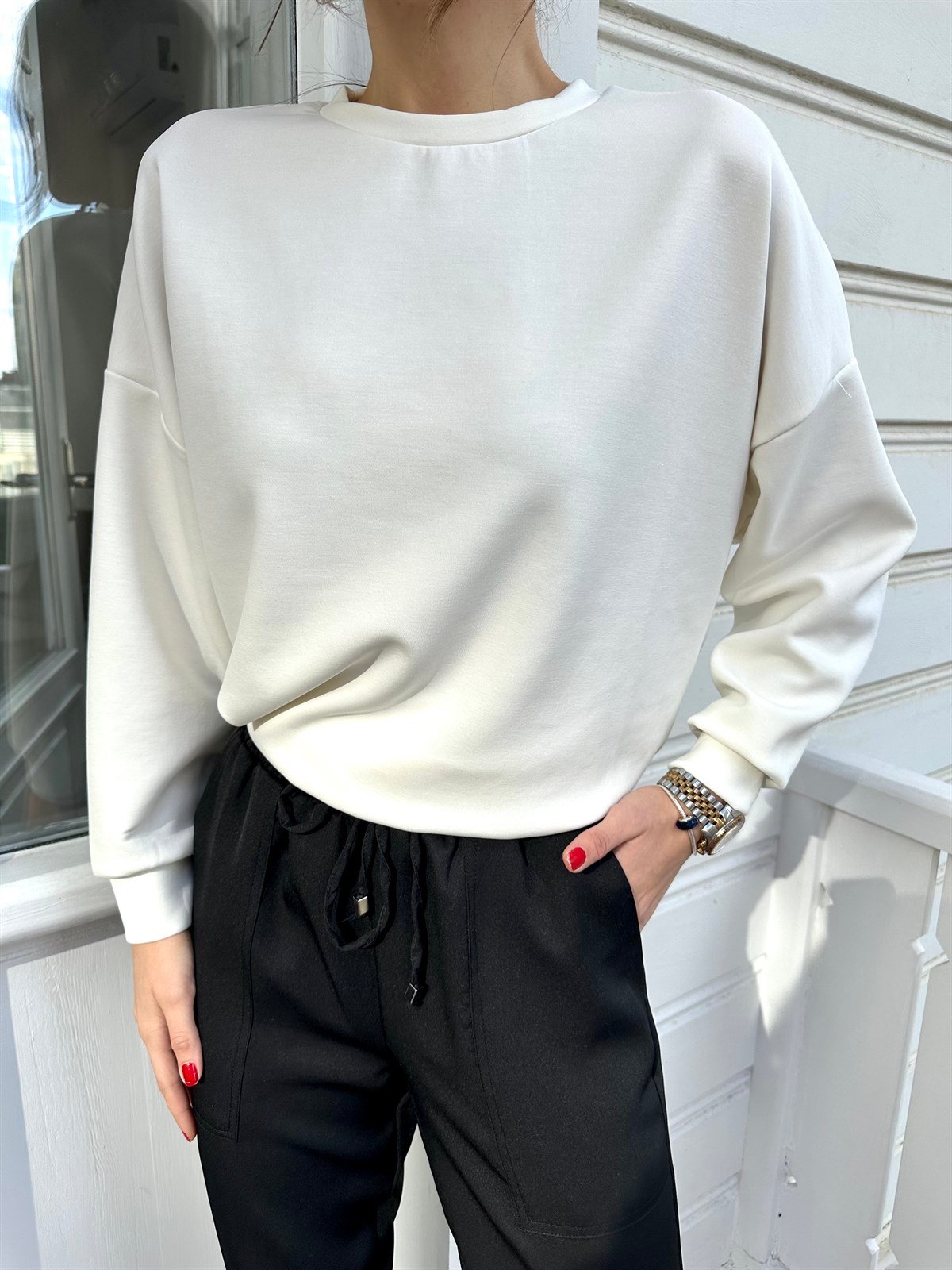 Ekru  Yumuşak Dokulu Sweat