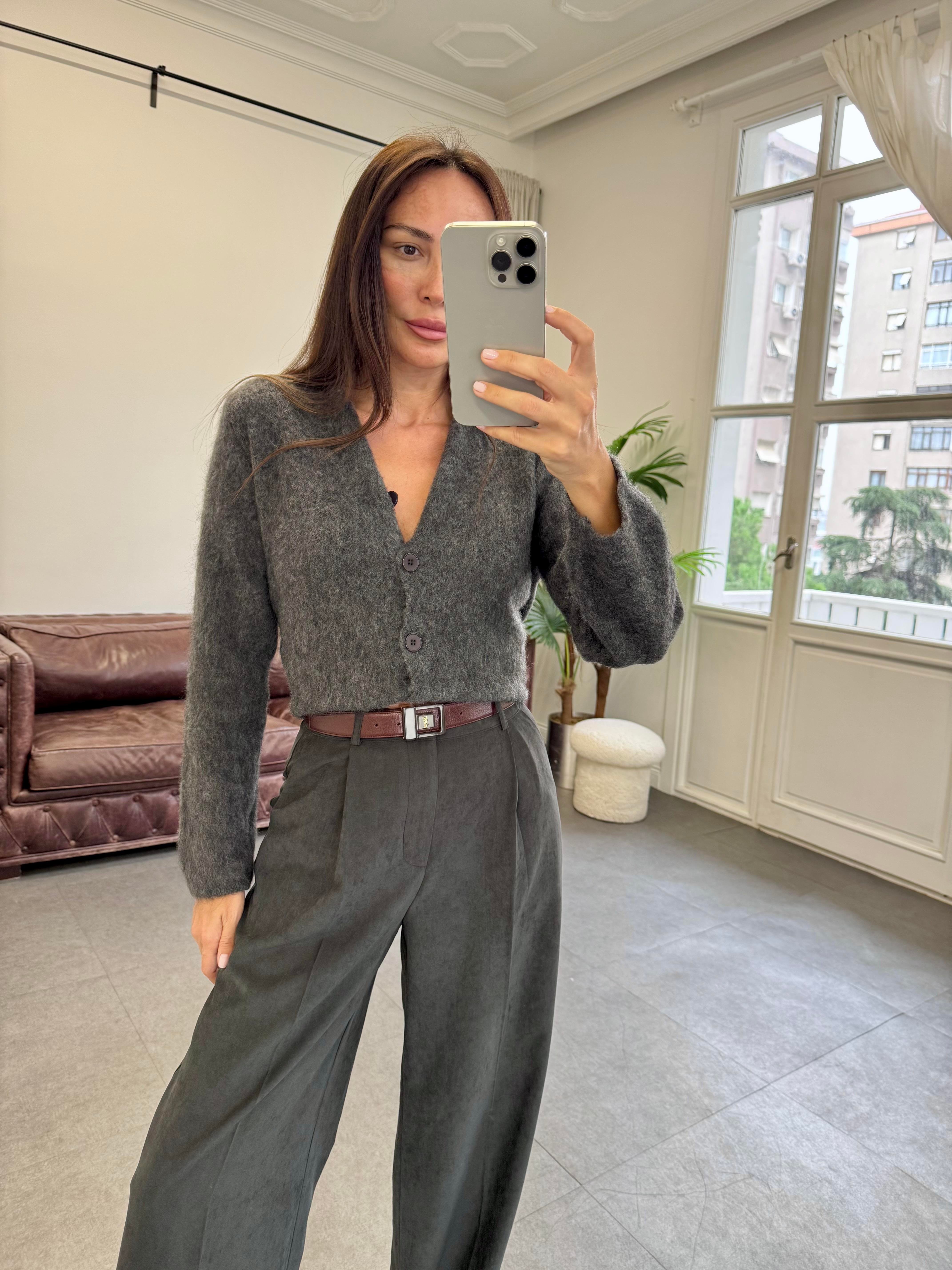 Füme Sıfır Yaka Sakallı Hırka