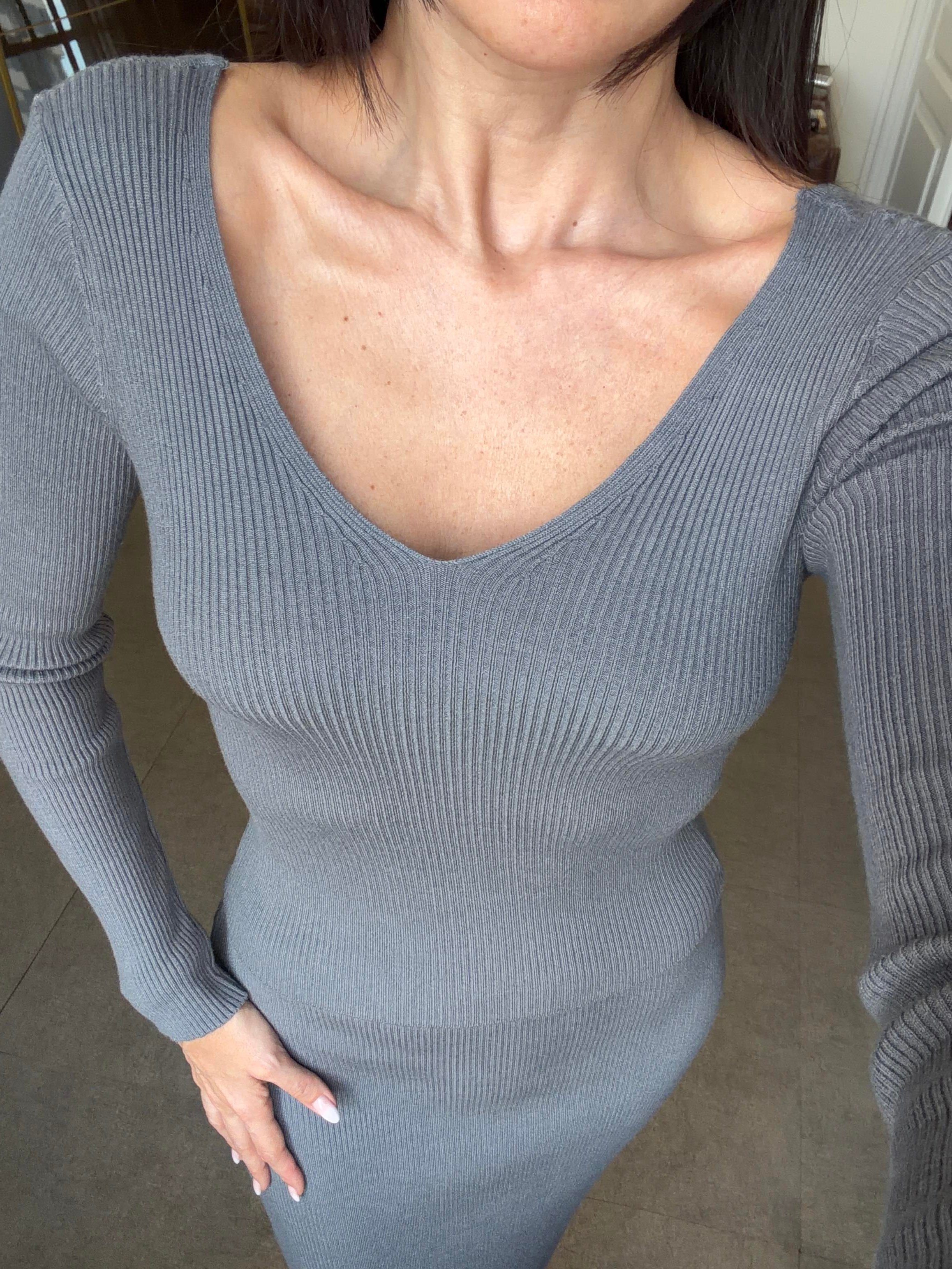 Gri Fitilli V Yaka Etekli Takım