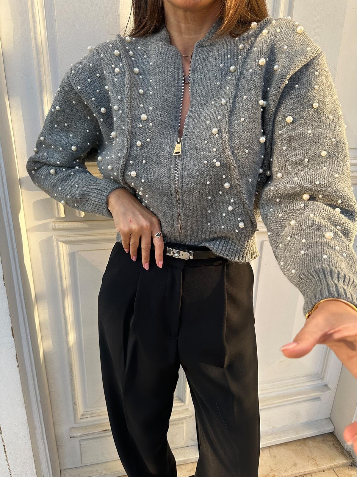 Gri İnci Taş Detaylı Fermuarlı Hırka