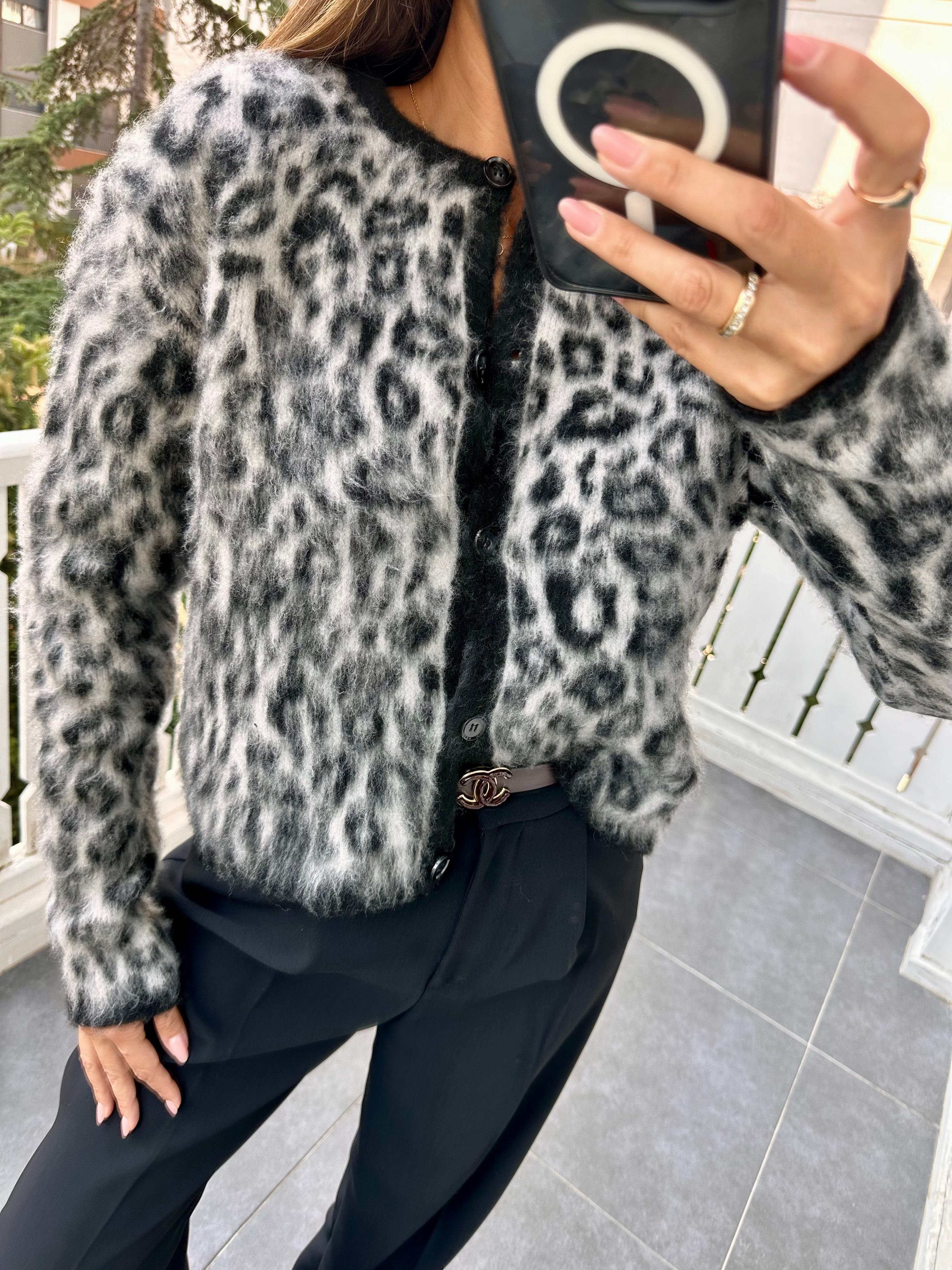 Gri Leopar Sakallı Triko Hırka