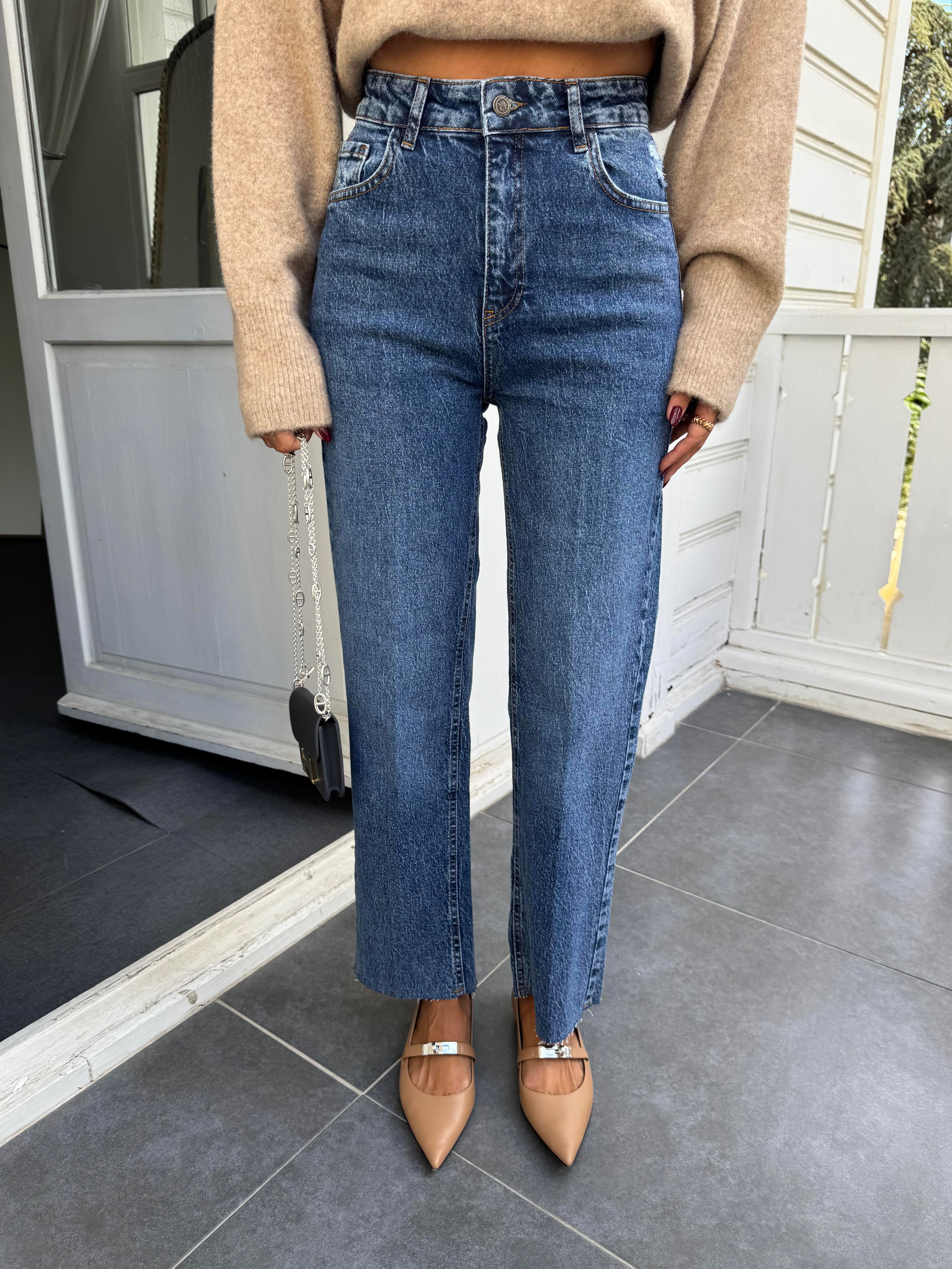 Hafif Eskitmeli Yıkamalı Düz Kesim Jean Pantolon