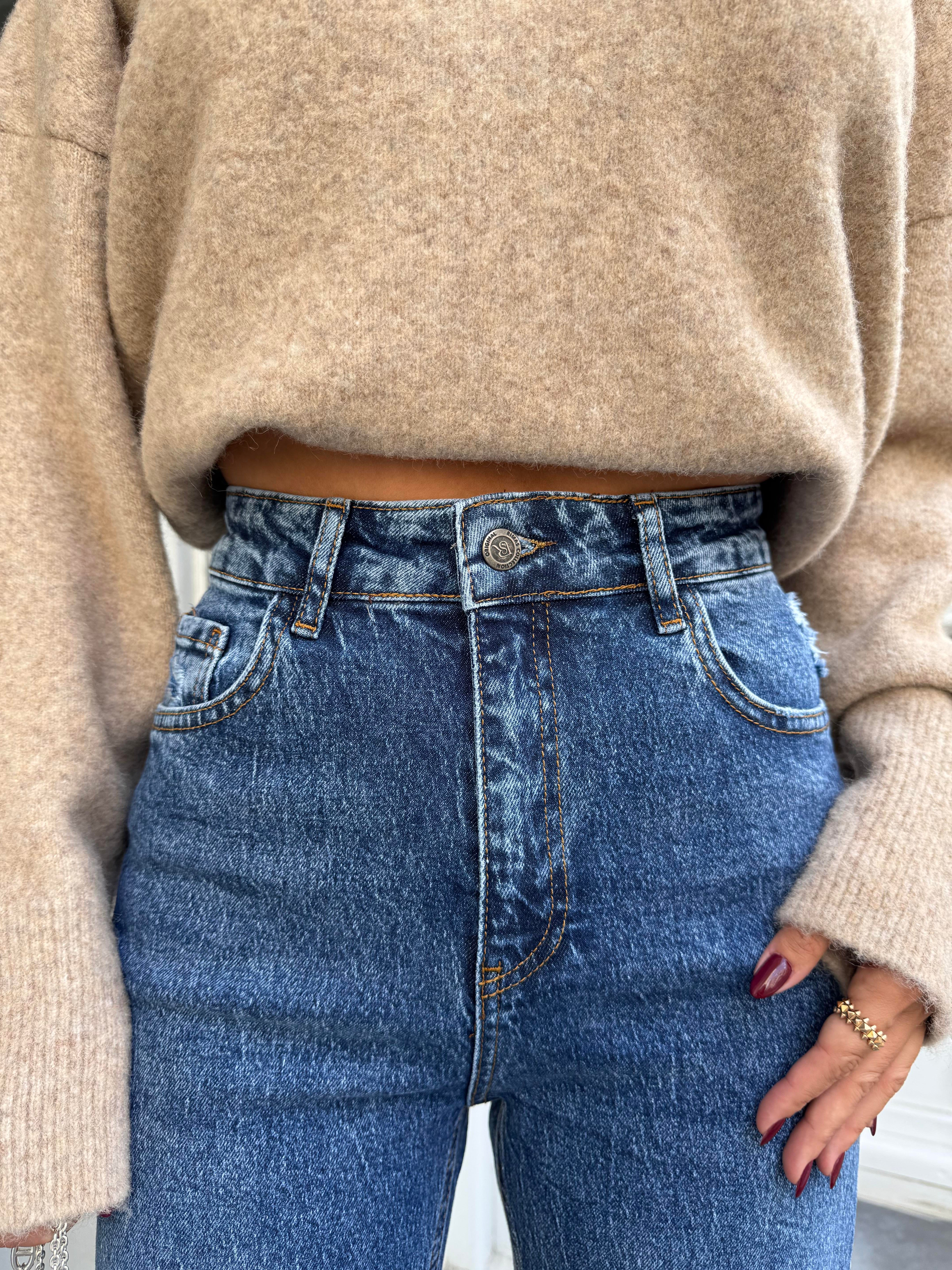 Hafif Eskitmeli Yıkamalı Düz Kesim Jean Pantolon