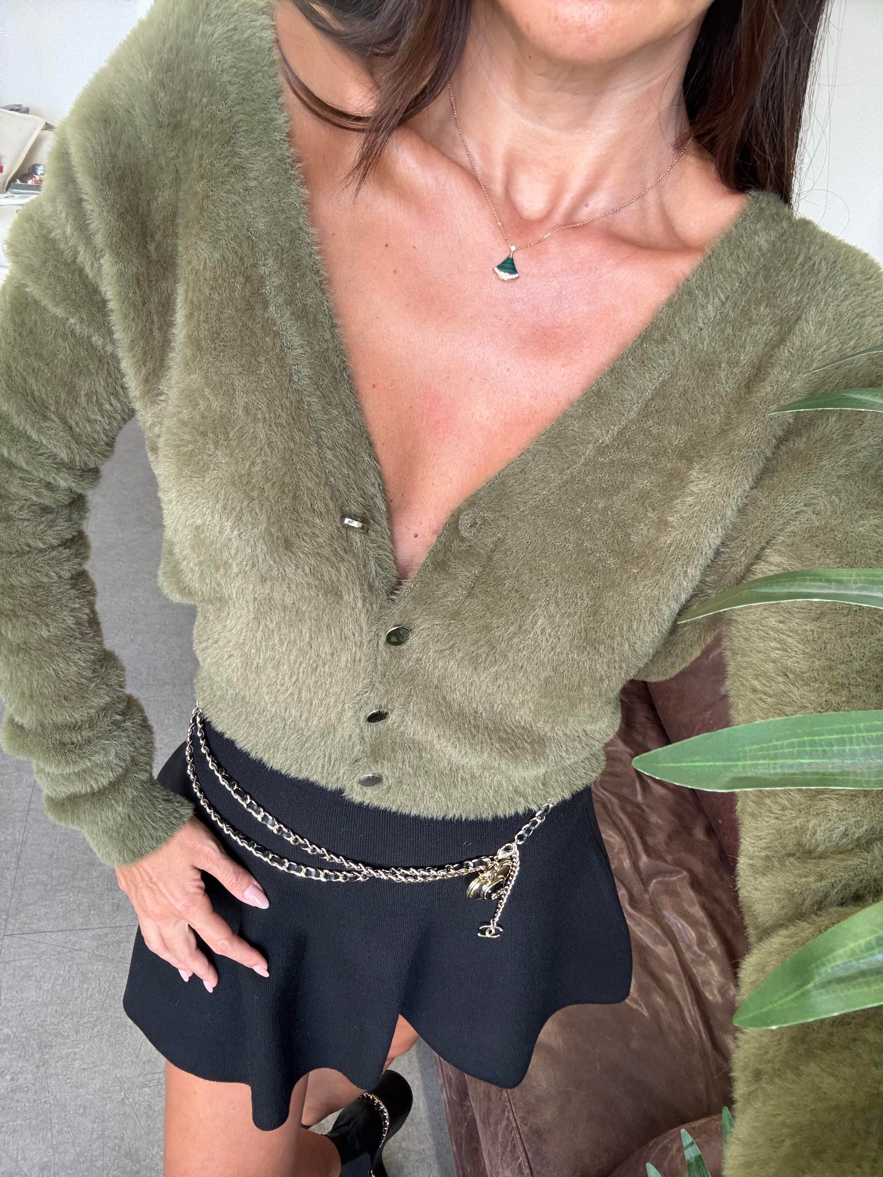 Haki Düğmeli Sakallı Hırka