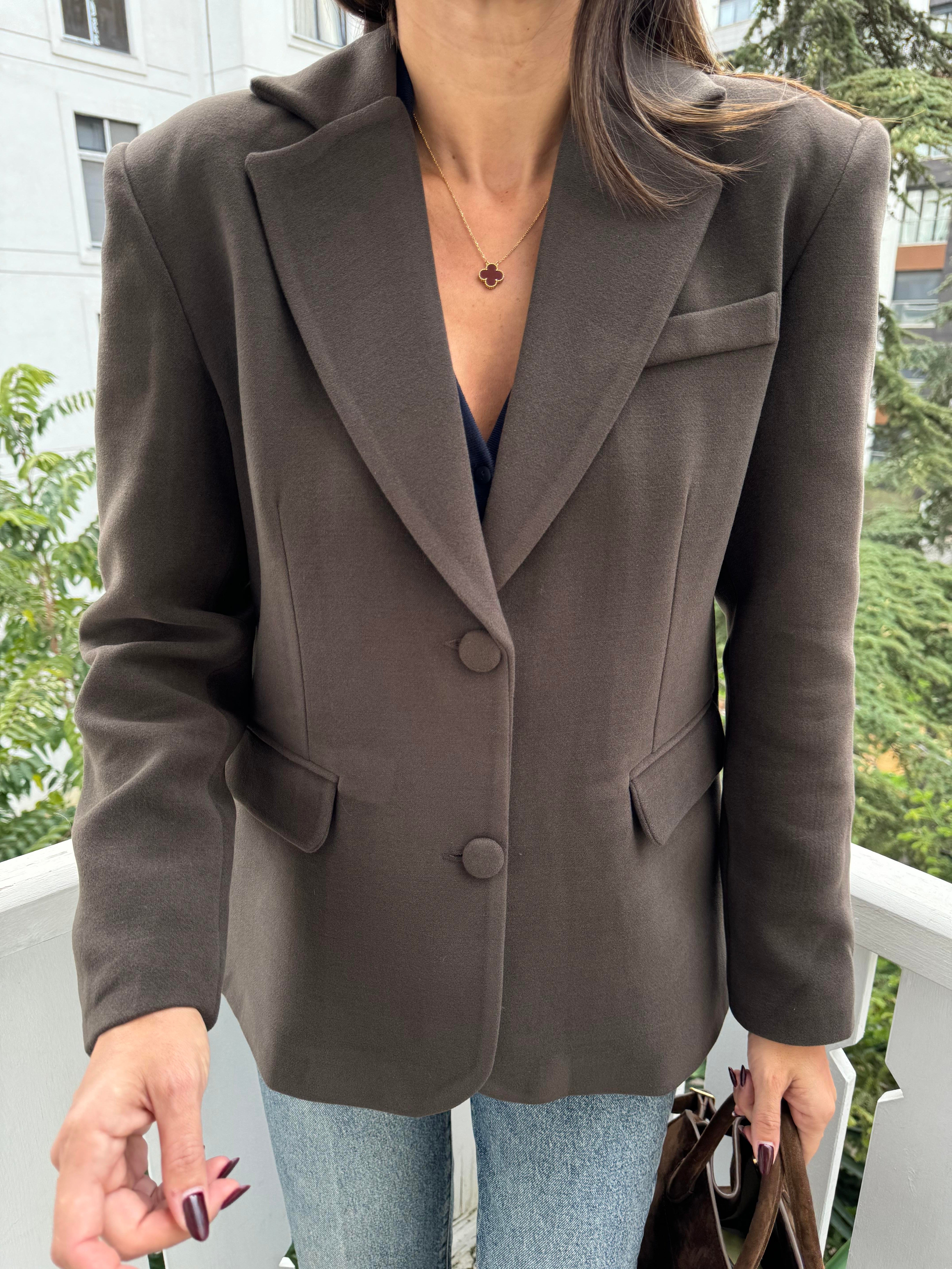 Kahve Kaşe Fular Detaylı Blazer