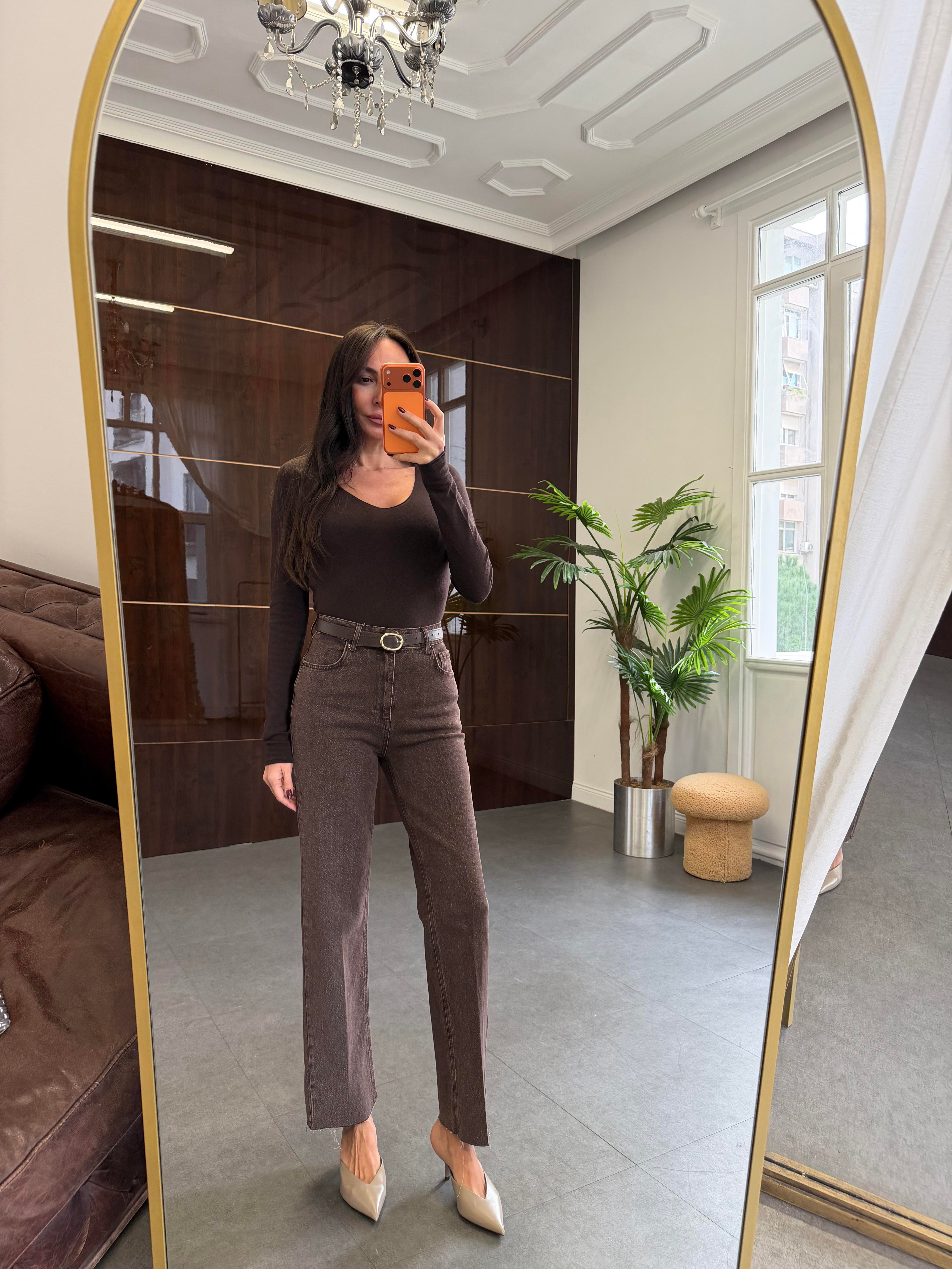 Kahve Kemerli Straight Düz Kesim Jean