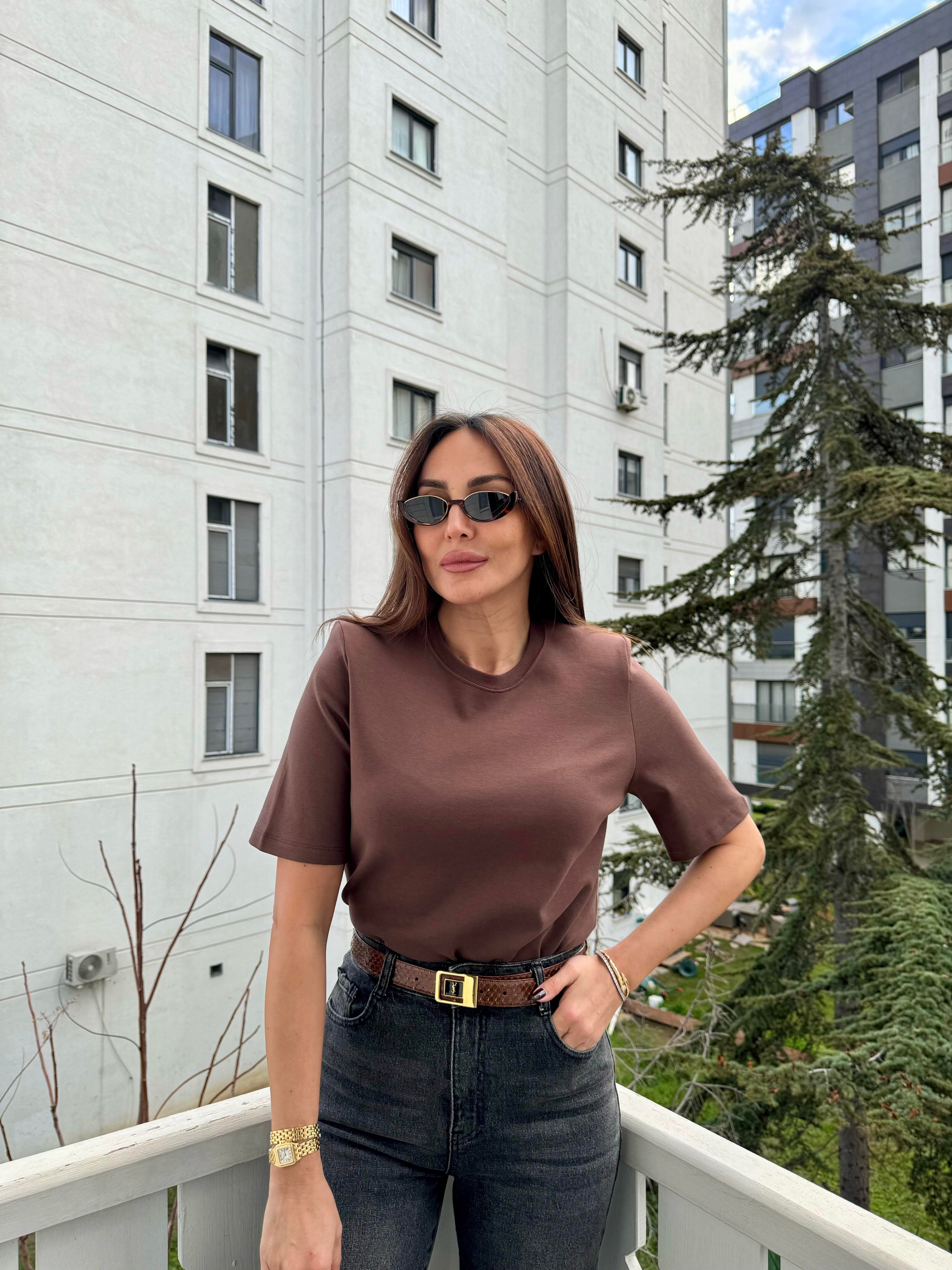 Kahve Kısa Kol Tişört