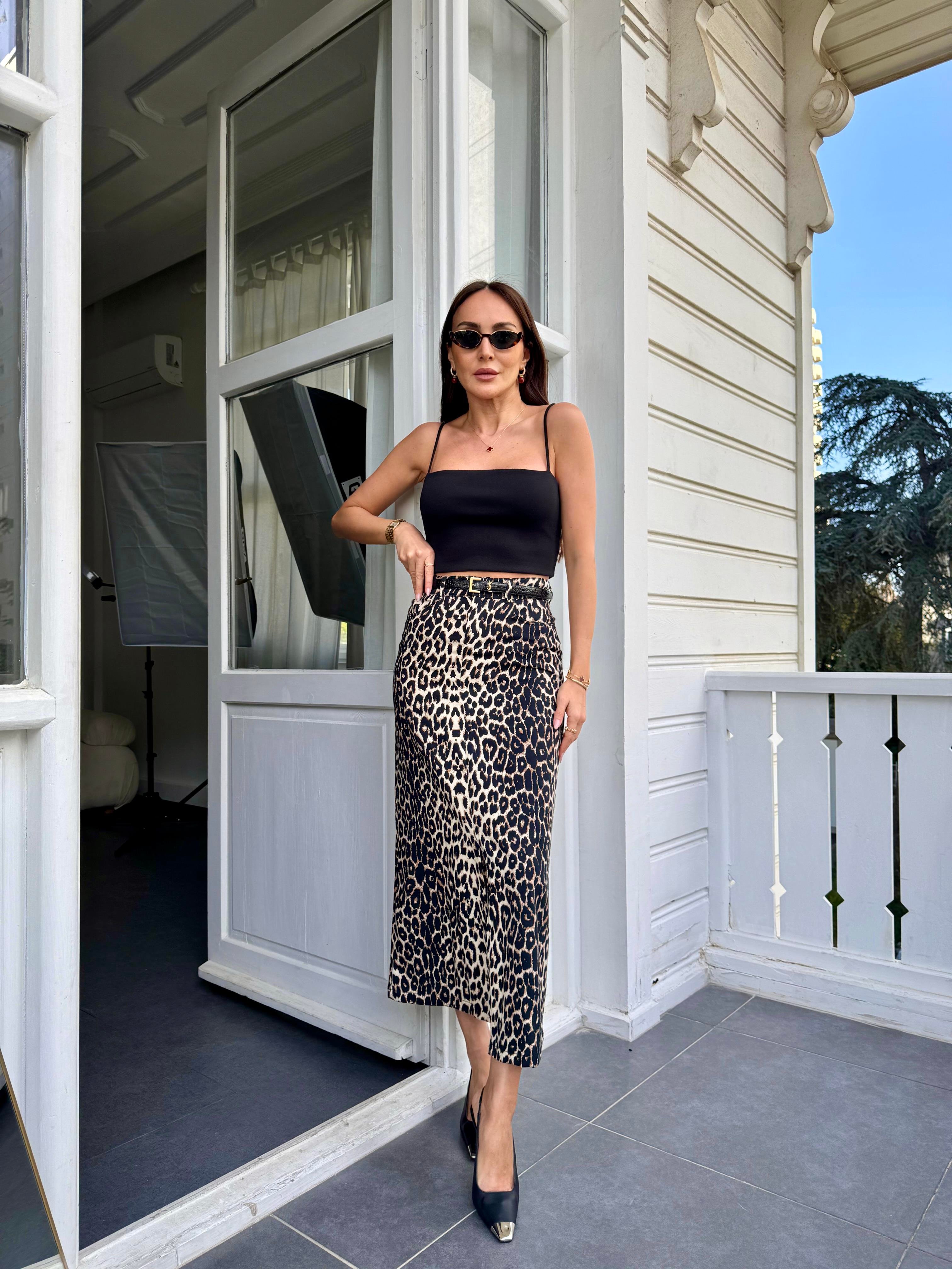 Kahve leopar desen yırtmaçlı uzun etek