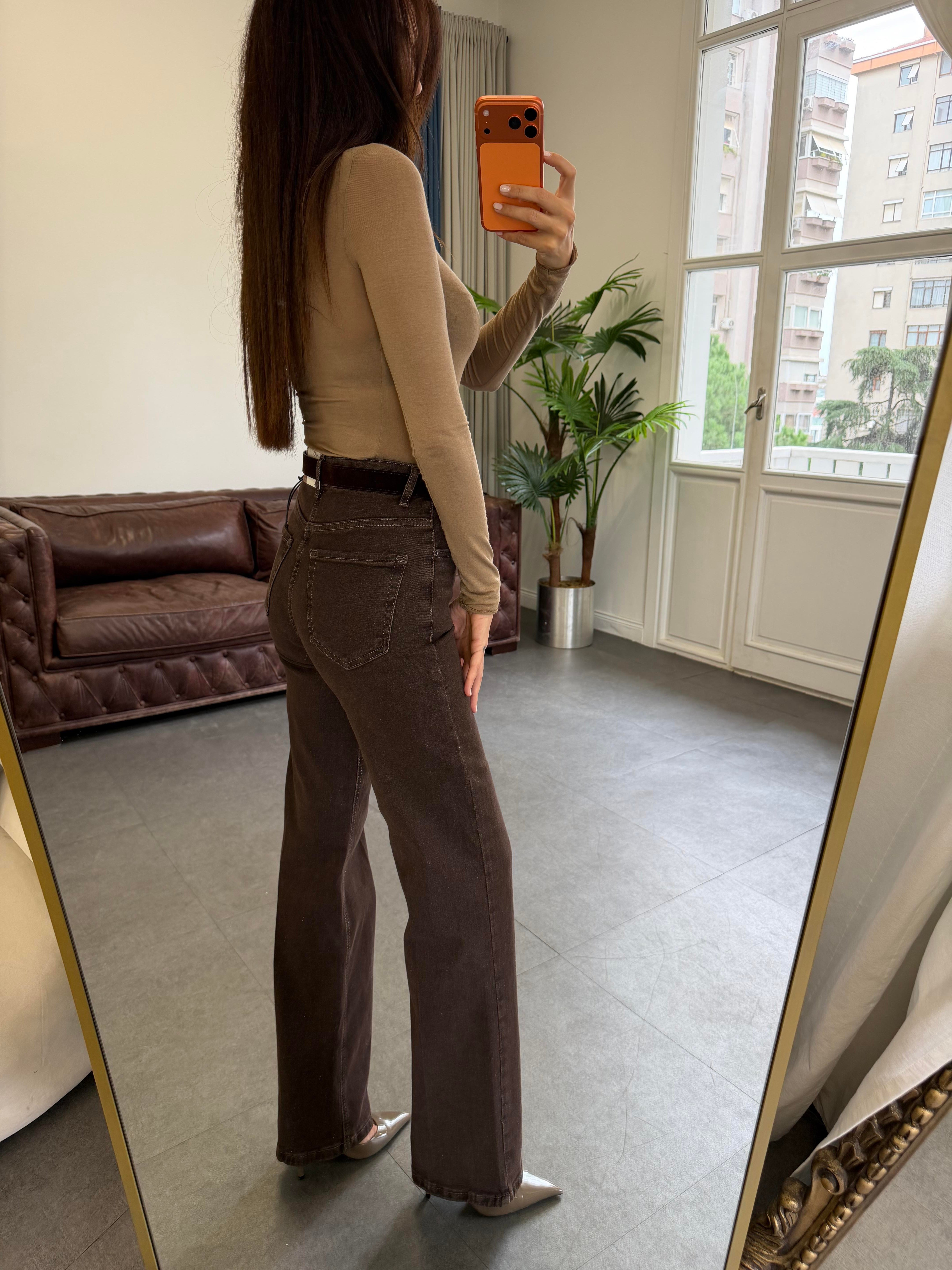 Kahve Paça Kesimli Kemerli Pantolon