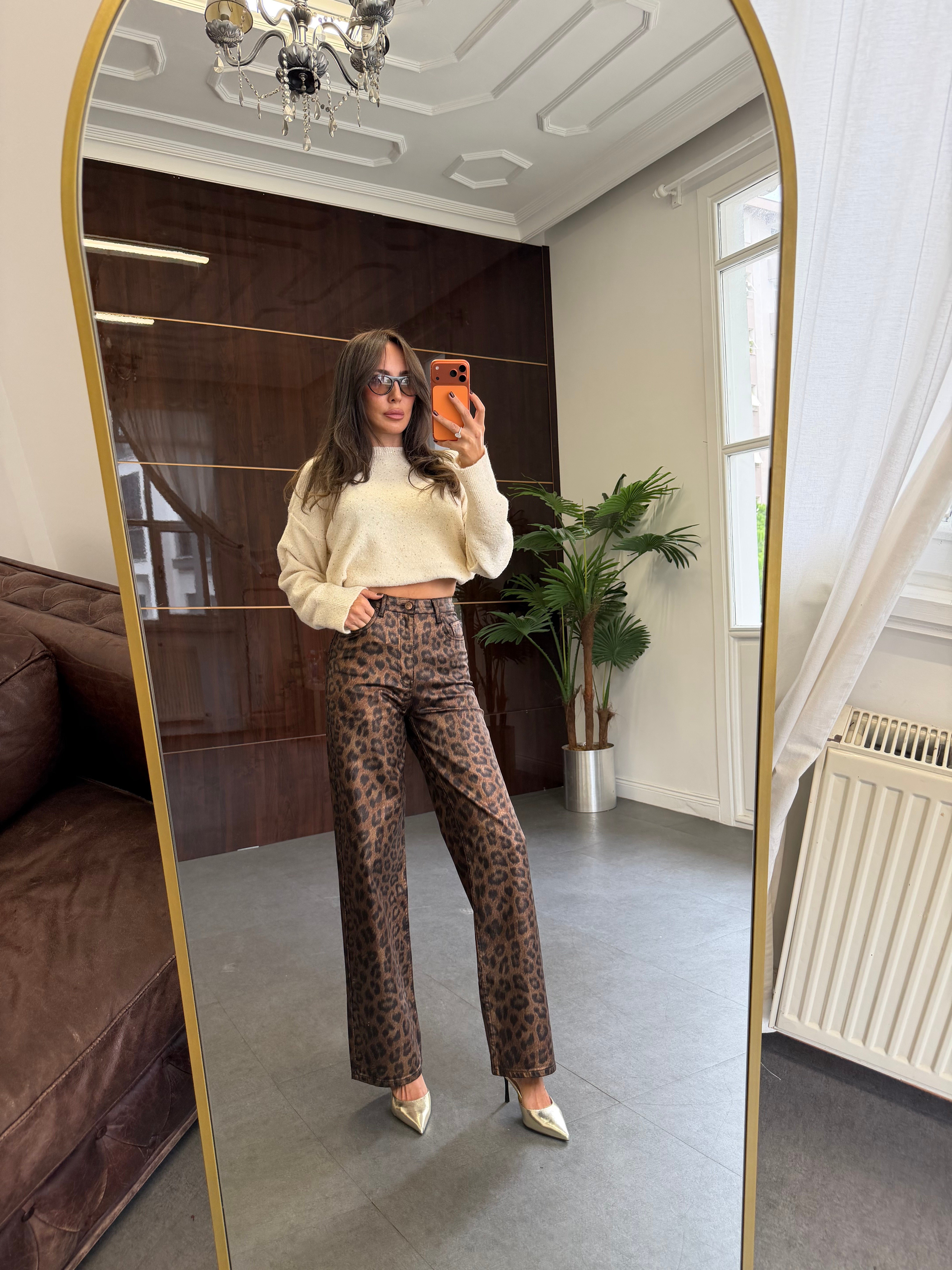 Kahve Parlak Baskı Leopar Jean