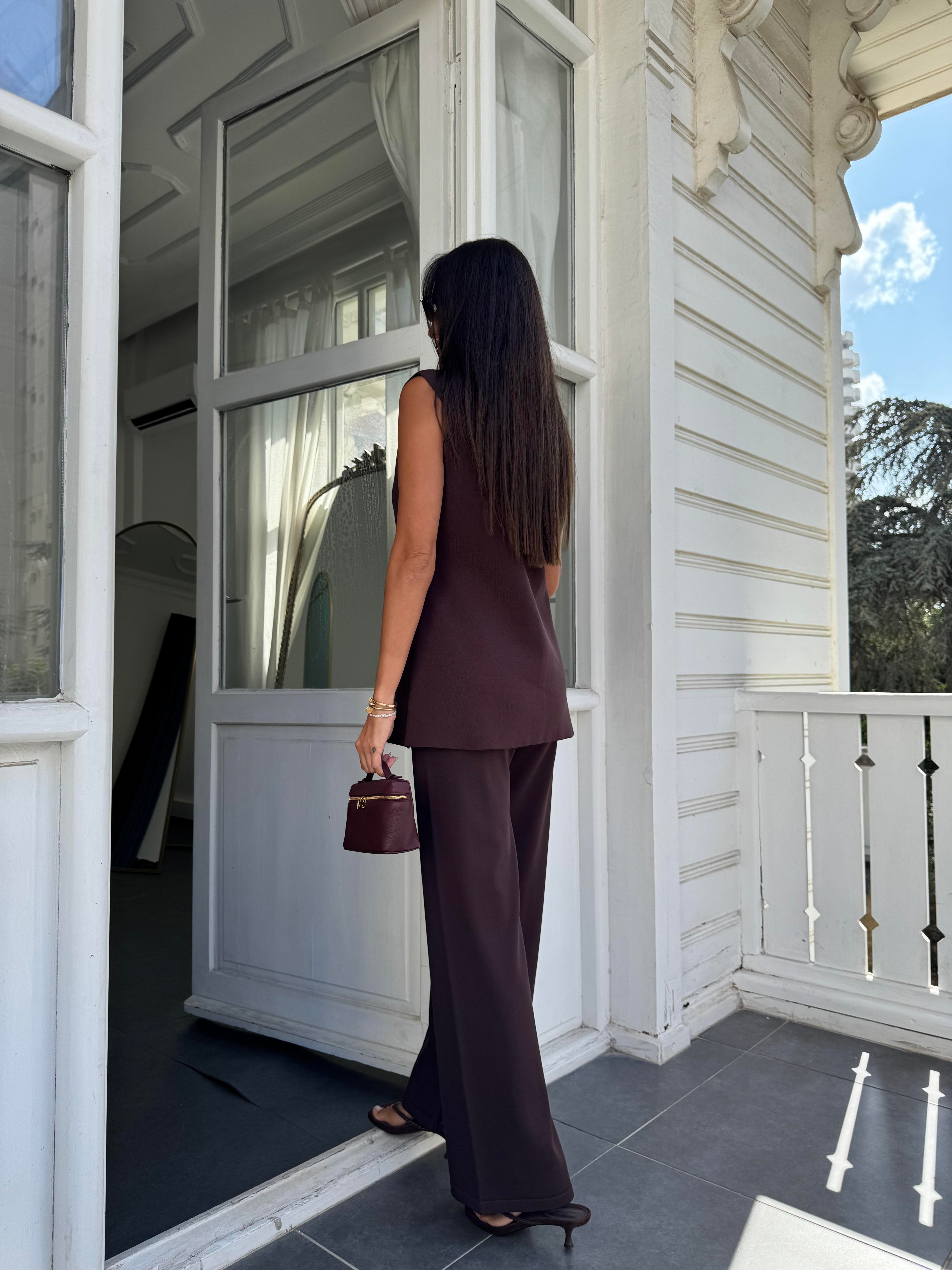 Kahve Premium Gold Düğme Yanları Büzgü Yelek