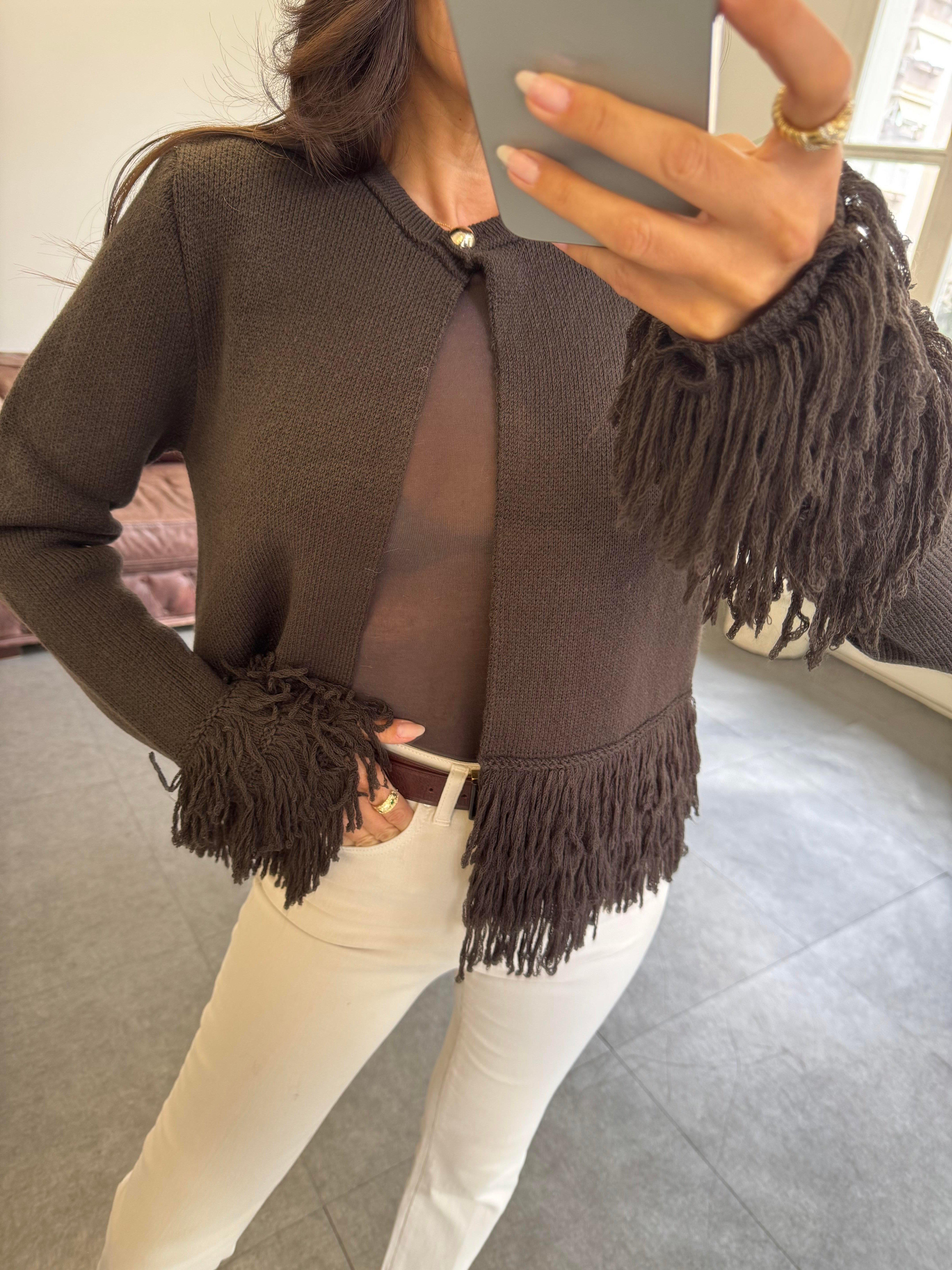 Kahve Püsküllü Düğmeli Triko Hırka